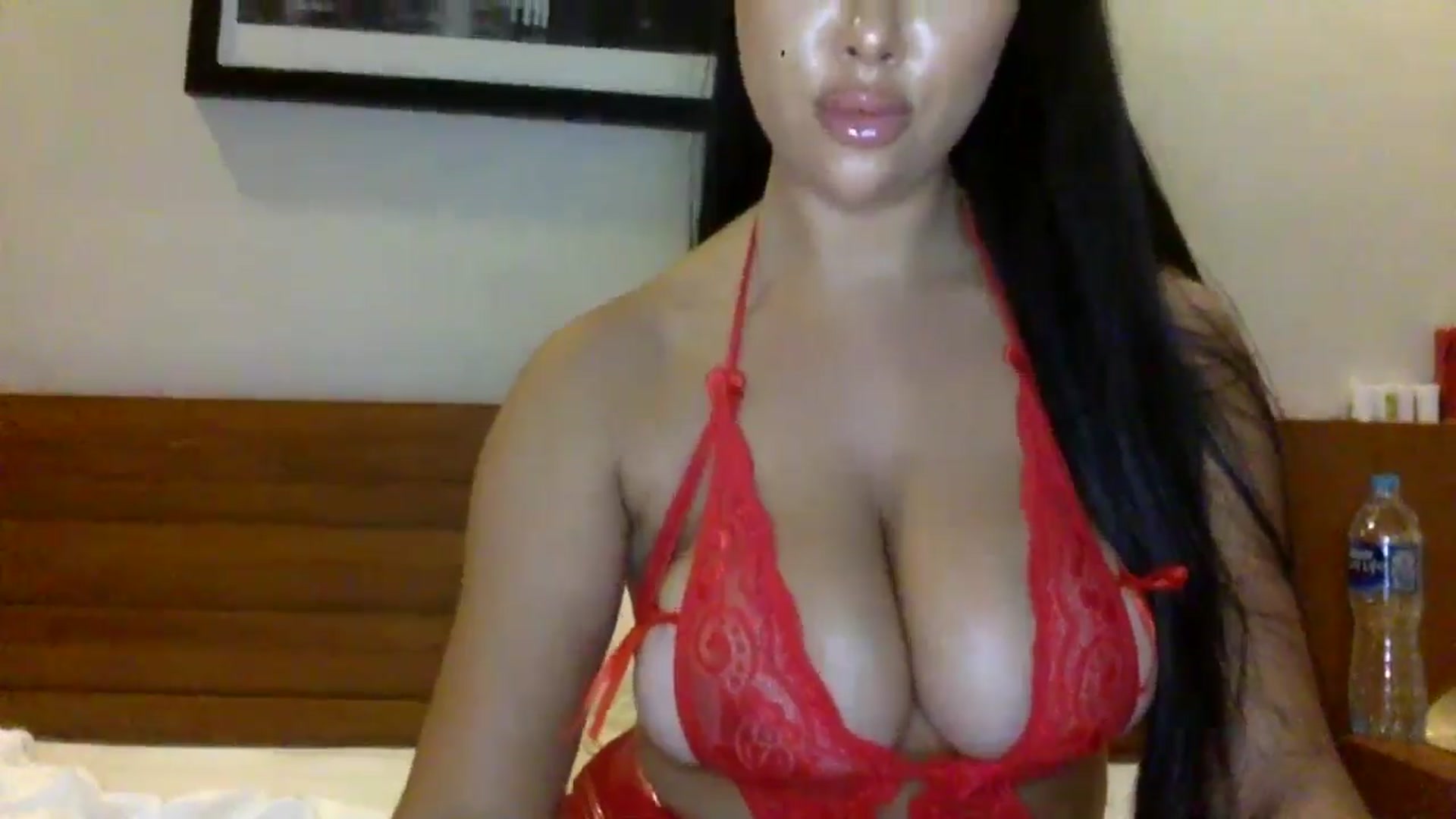 Gallery image thumbnail from Sweetyali's myfreecams stream on, 06/14/2024, 11:05 image 3 of 20