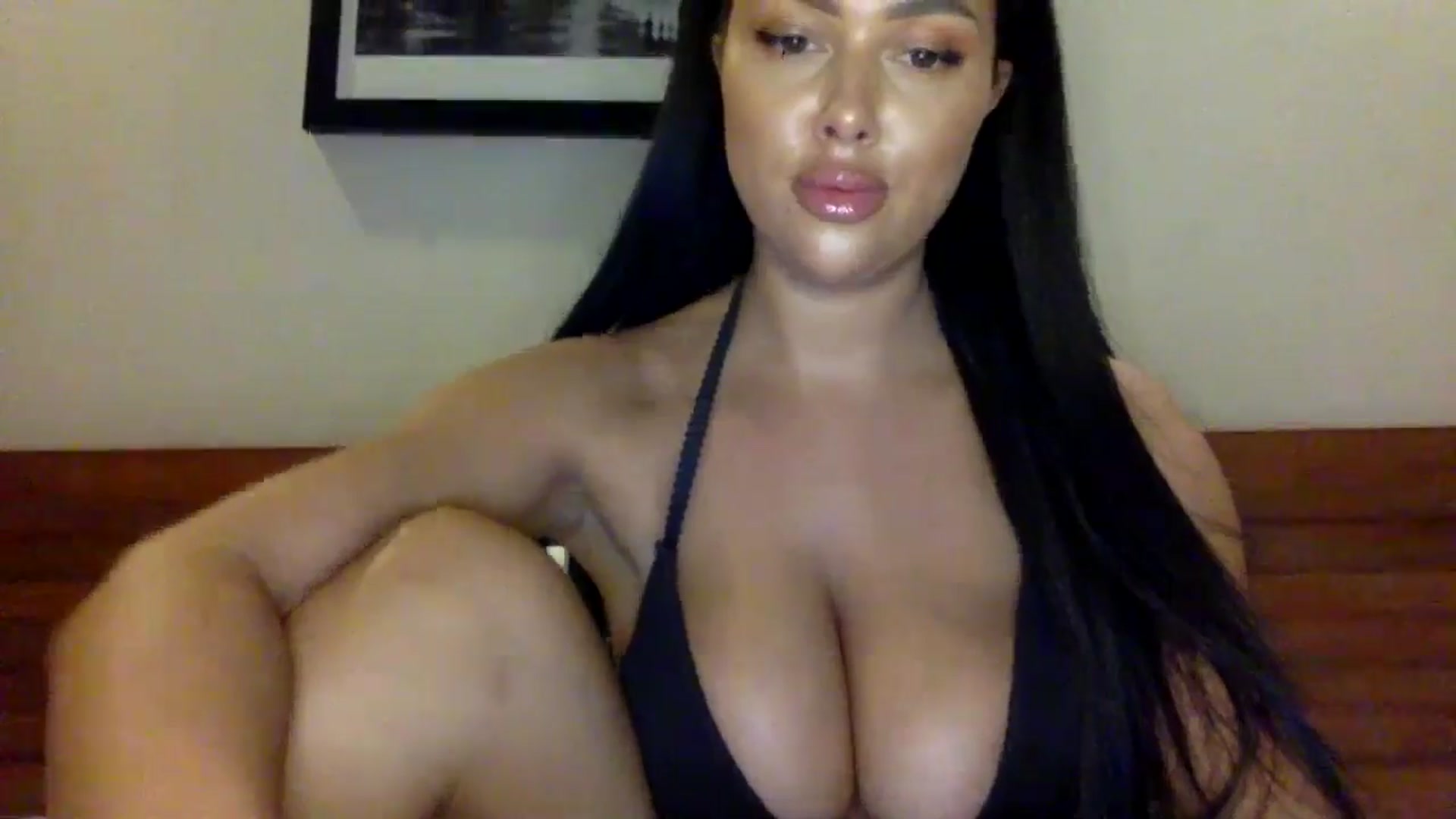 Gallery image thumbnail from Sweetyali's myfreecams stream on, 06/17/2024, 15:14 image 2 of 20