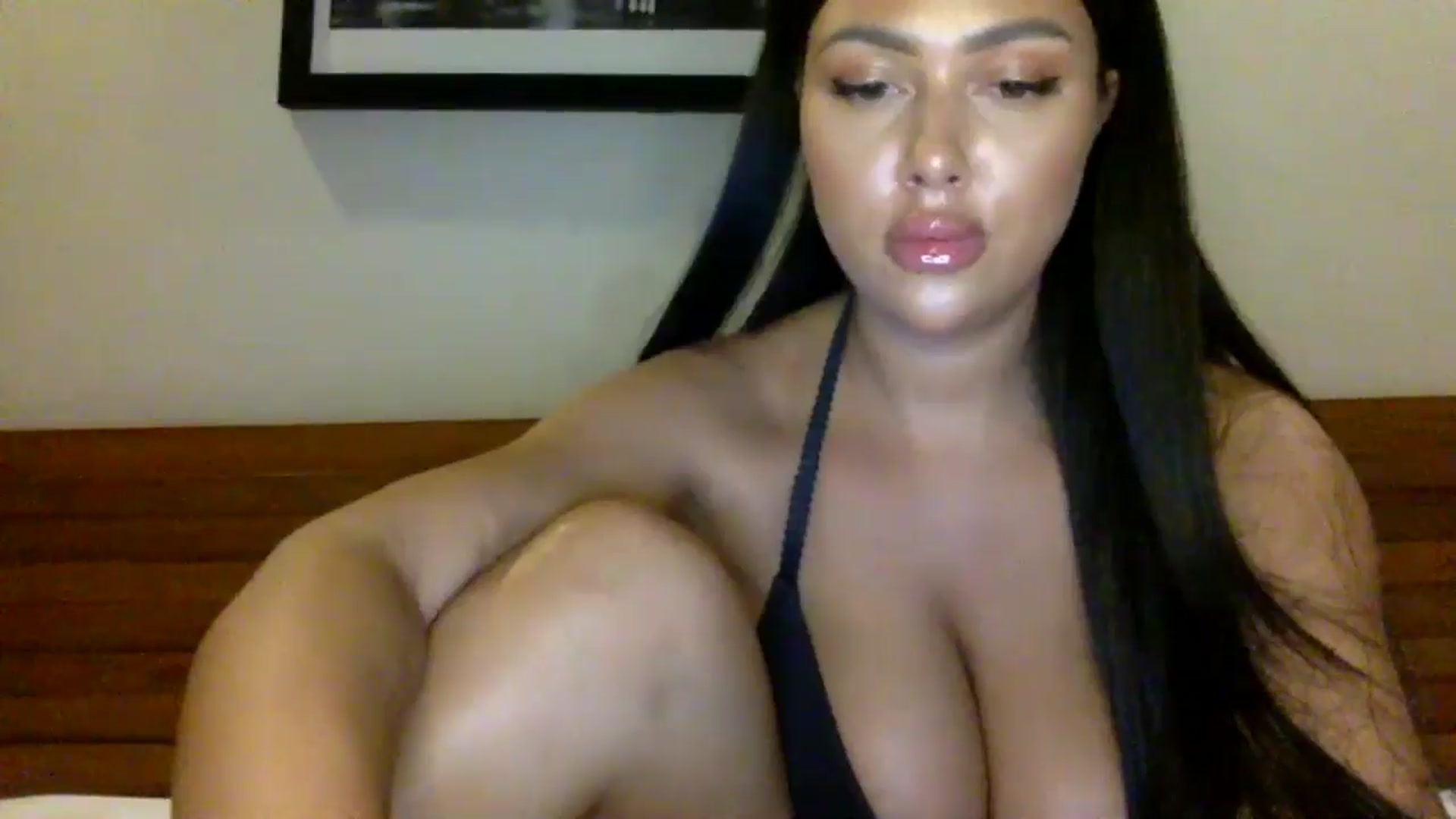 Gallery image thumbnail from Sweetyali's myfreecams stream on, 06/17/2024, 15:14 image 13 of 20
