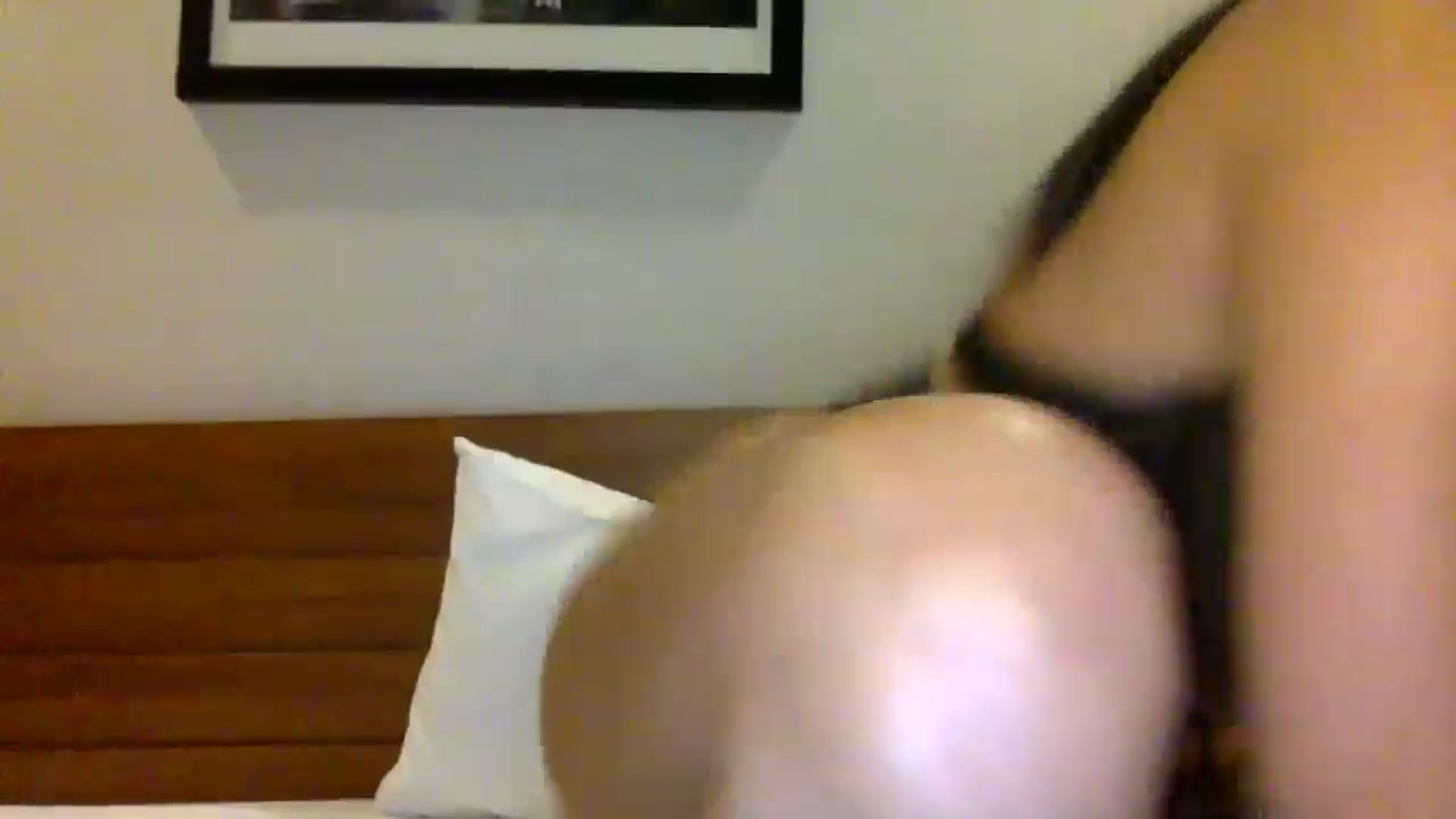 Gallery image thumbnail from Sweetyali's myfreecams stream on, 06/19/2024, 16:38 image 8 of 20