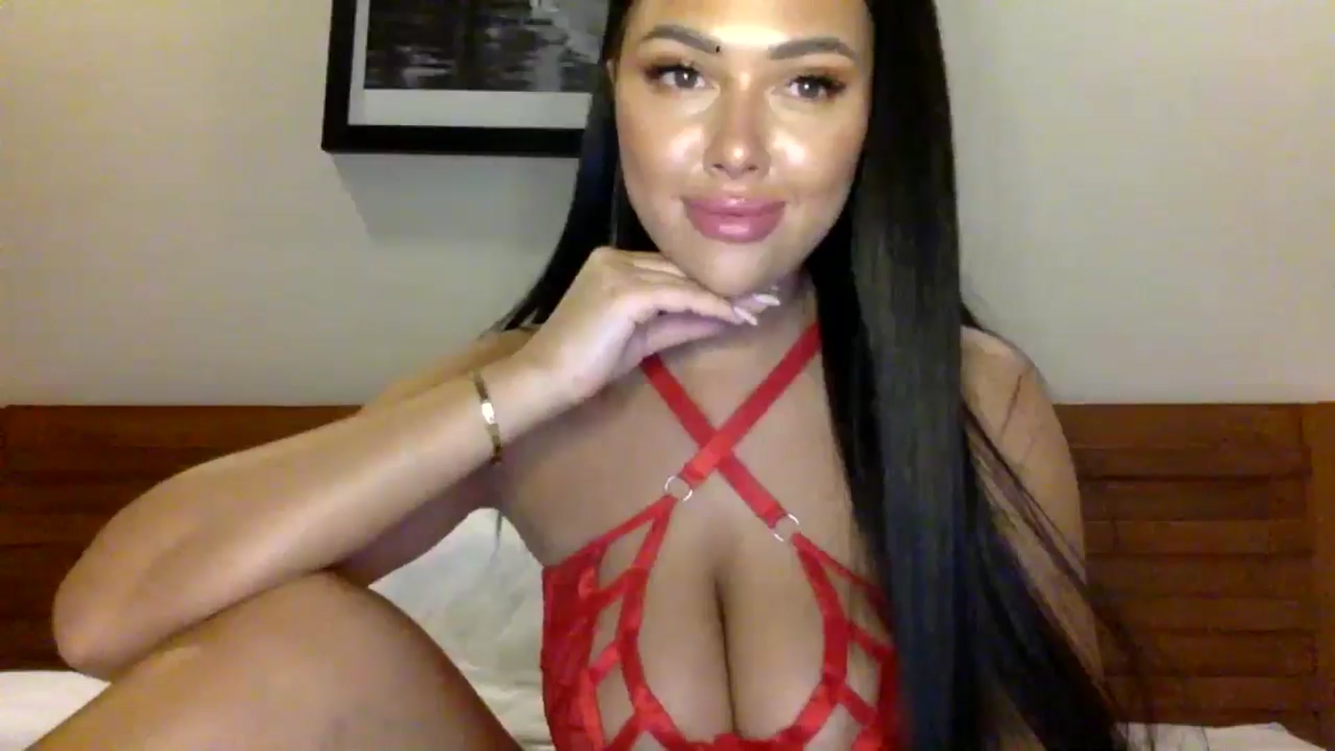 Gallery image thumbnail from Sweetyali's myfreecams stream on, 06/21/2024, 16:31 image 10 of 20
