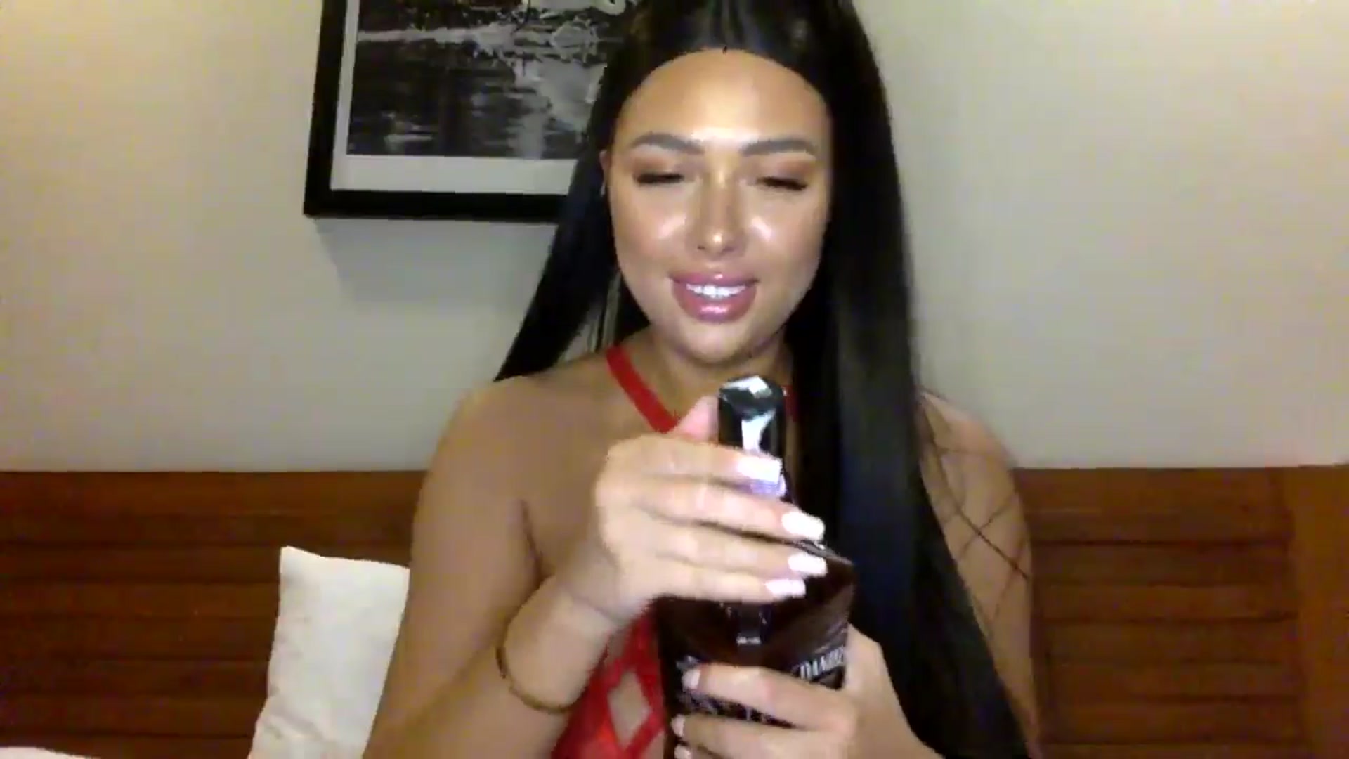 Gallery image thumbnail from Sweetyali's myfreecams stream on, 06/21/2024, 16:31 image 2 of 20