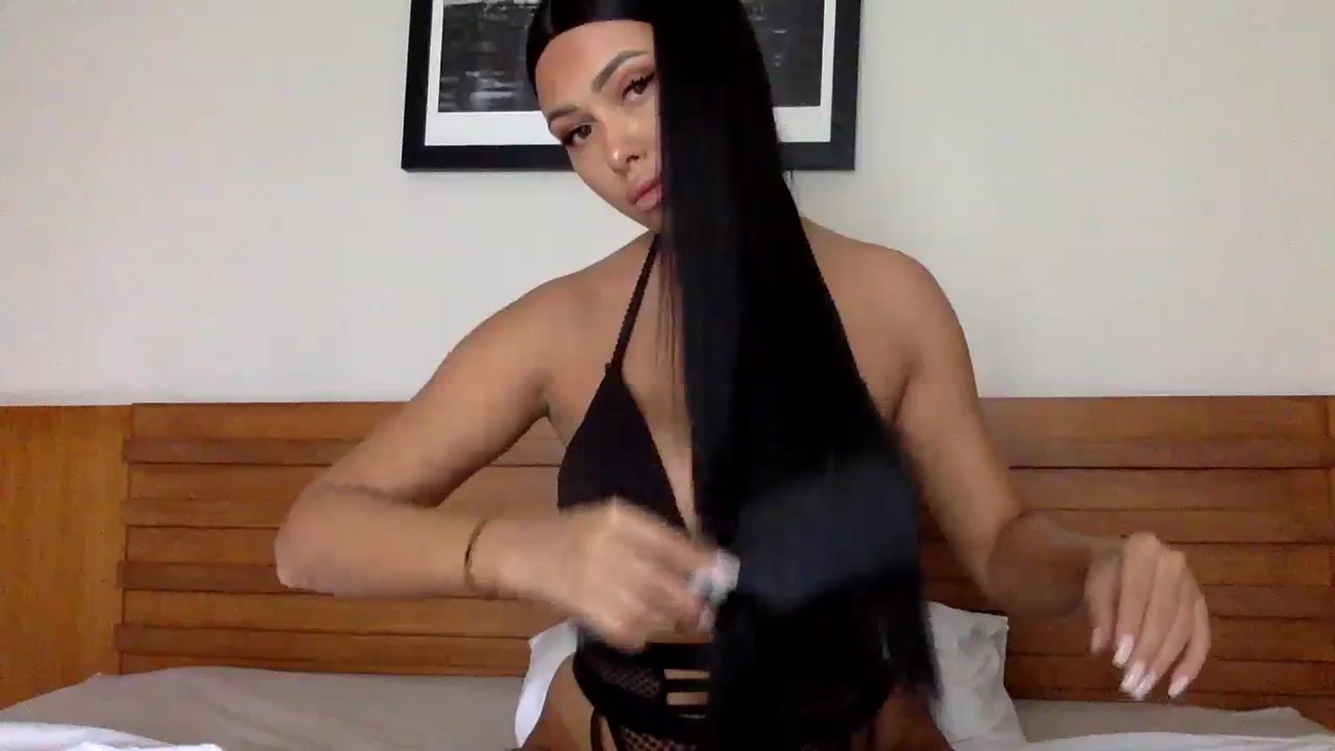 Gallery image thumbnail from Sweetyali's myfreecams stream on, 06/23/2024, 08:10 image 12 of 20