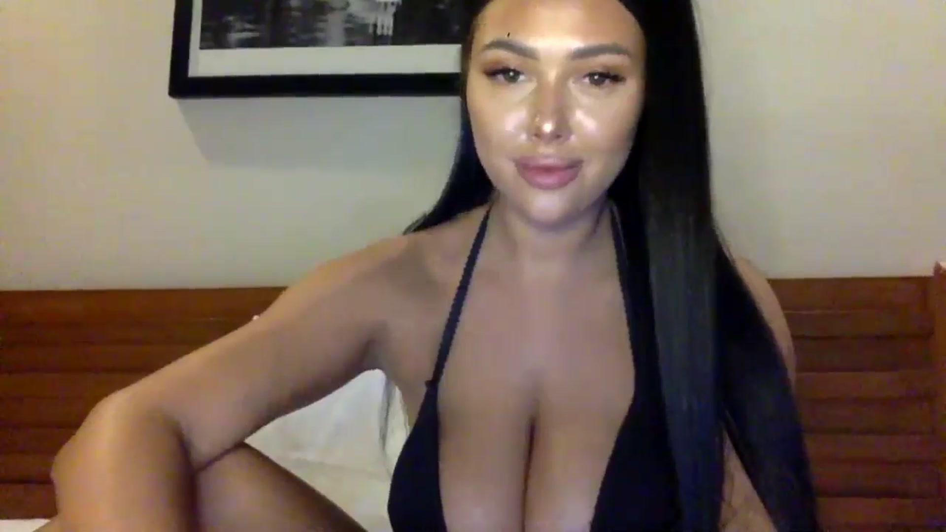 Gallery image thumbnail from Sweetyali's myfreecams stream on, 06/23/2024, 12:53 image 11 of 20