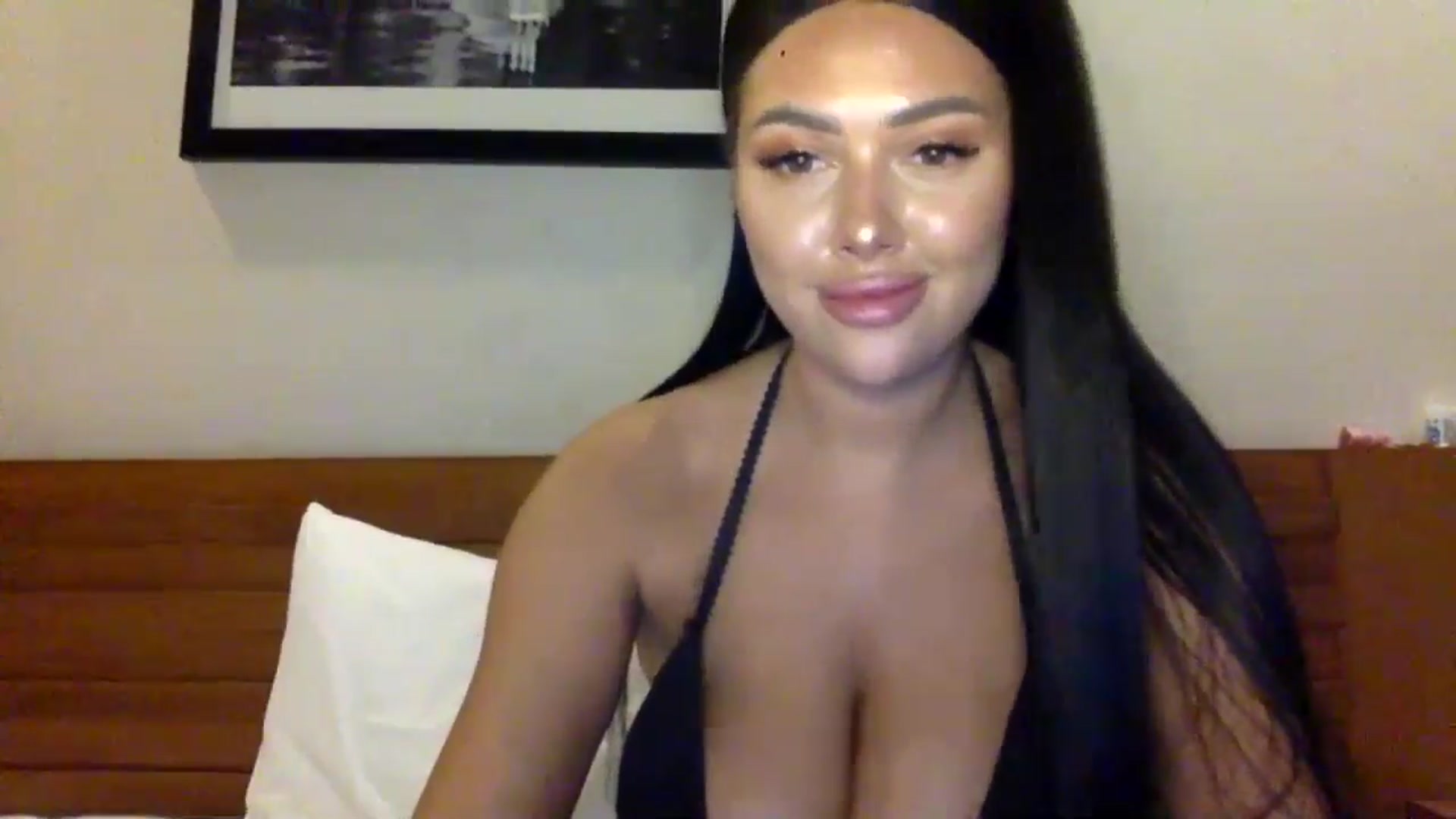 Gallery image thumbnail from Sweetyali's myfreecams stream on, 06/23/2024, 12:53 image 8 of 20