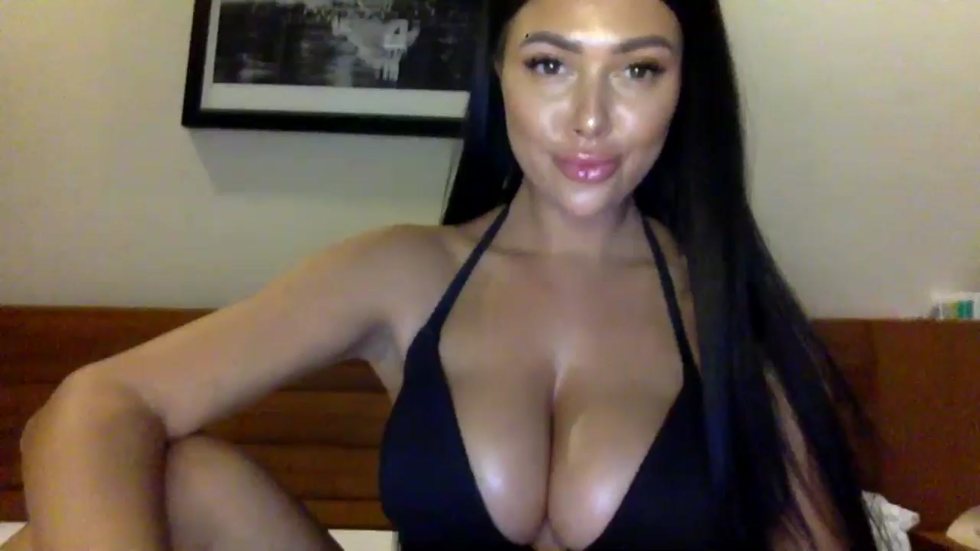 Gallery image thumbnail from Sweetyali's myfreecams stream on, 06/25/2024, 12:32 image 4 of 20