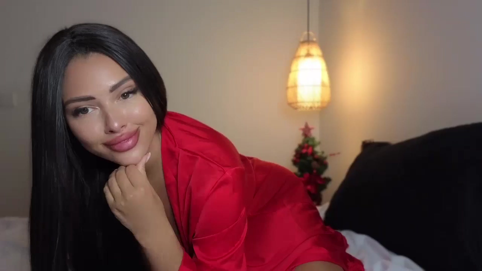 Gallery image thumbnail from Sweetyali's myfreecams stream on, 12/14/2024, 13:25 image 15 of 20