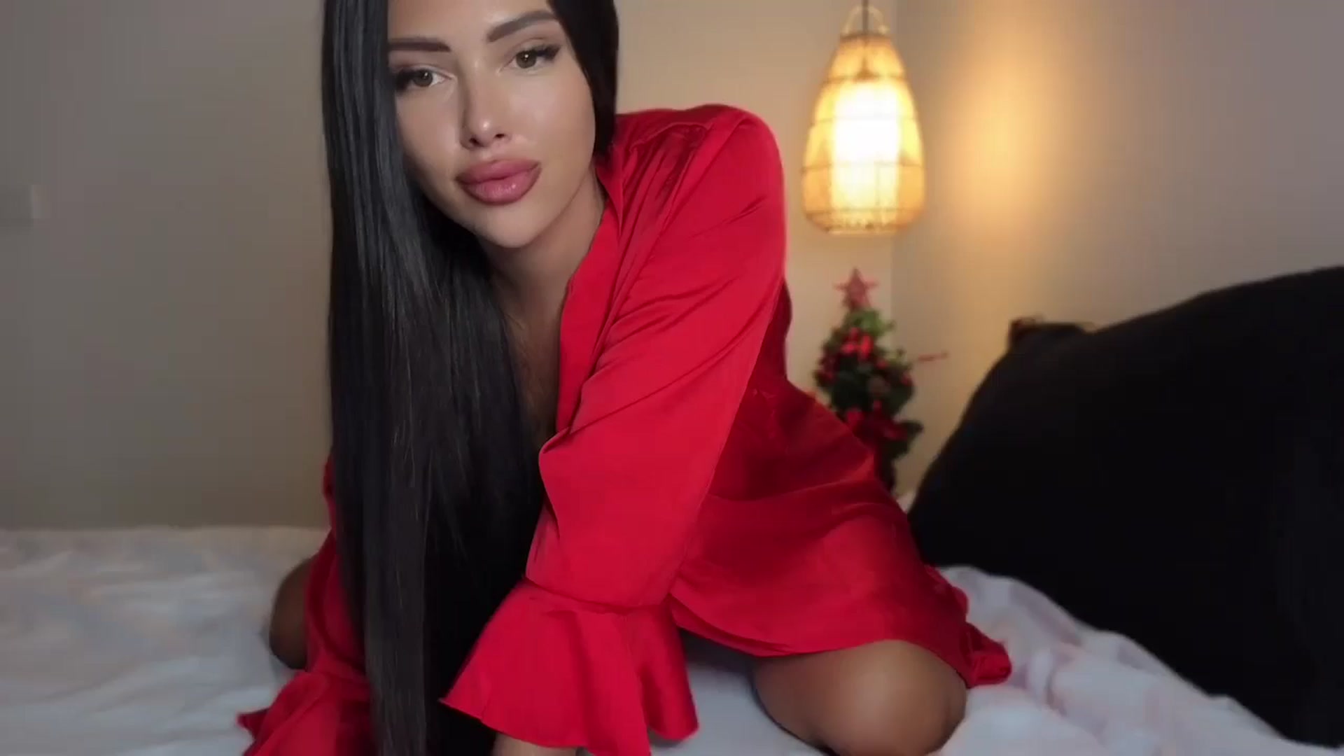 Gallery image thumbnail from Sweetyali's myfreecams stream on, 12/14/2024, 13:25 image 16 of 20
