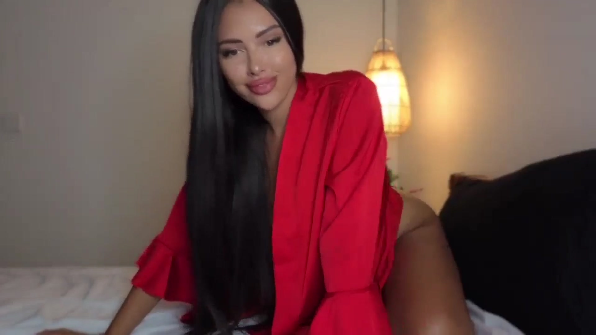Gallery image thumbnail from Sweetyali's myfreecams stream on, 12/14/2024, 13:25 image 9 of 20