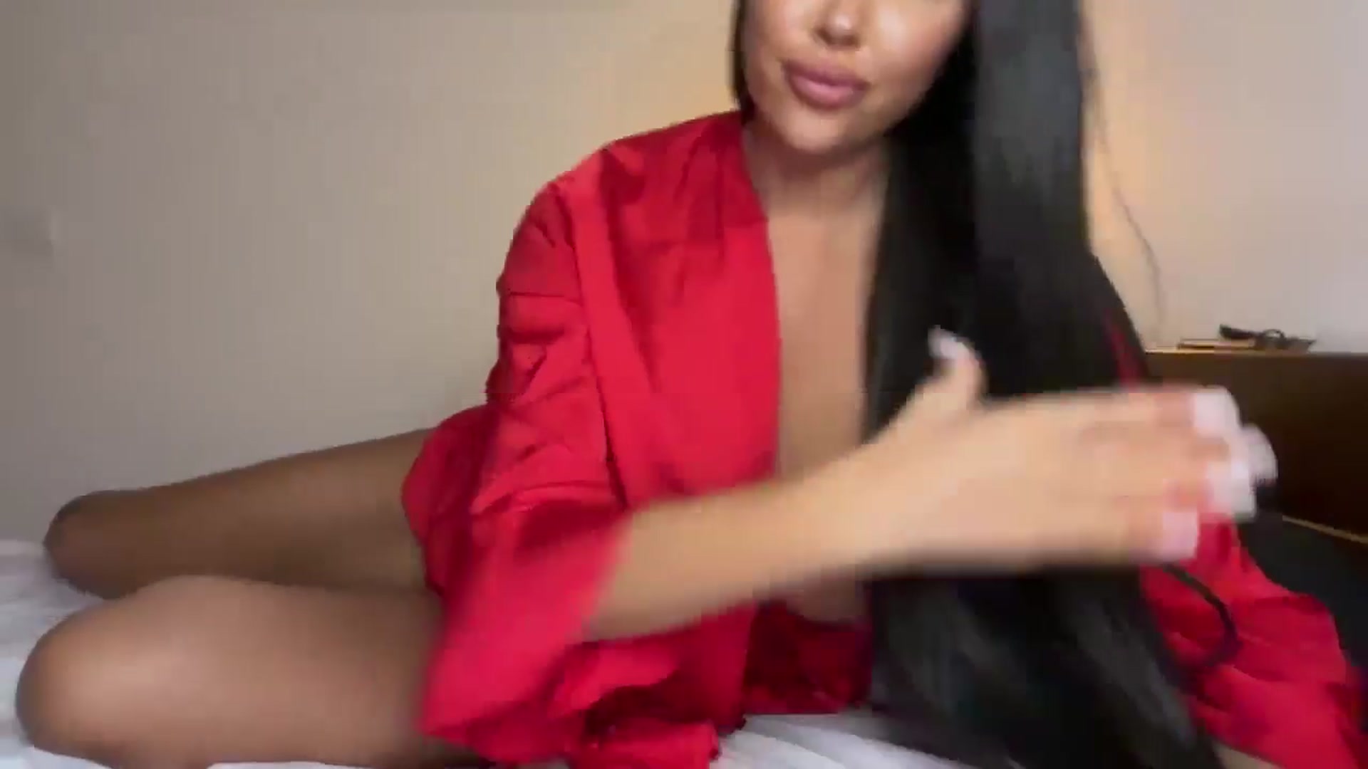 Gallery image thumbnail from Sweetyali's myfreecams stream on, 12/18/2024, 03:43 image 16 of 20