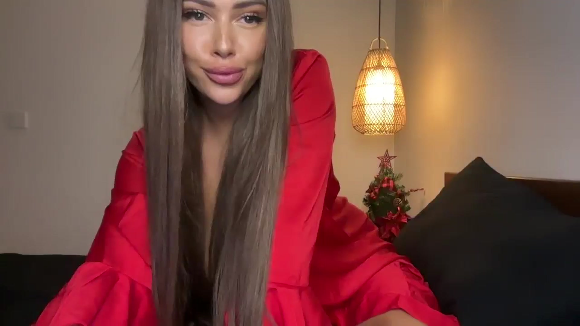 Gallery image thumbnail from Sweetyali's myfreecams stream on, 01/11/2025, 05:40 image 17 of 20