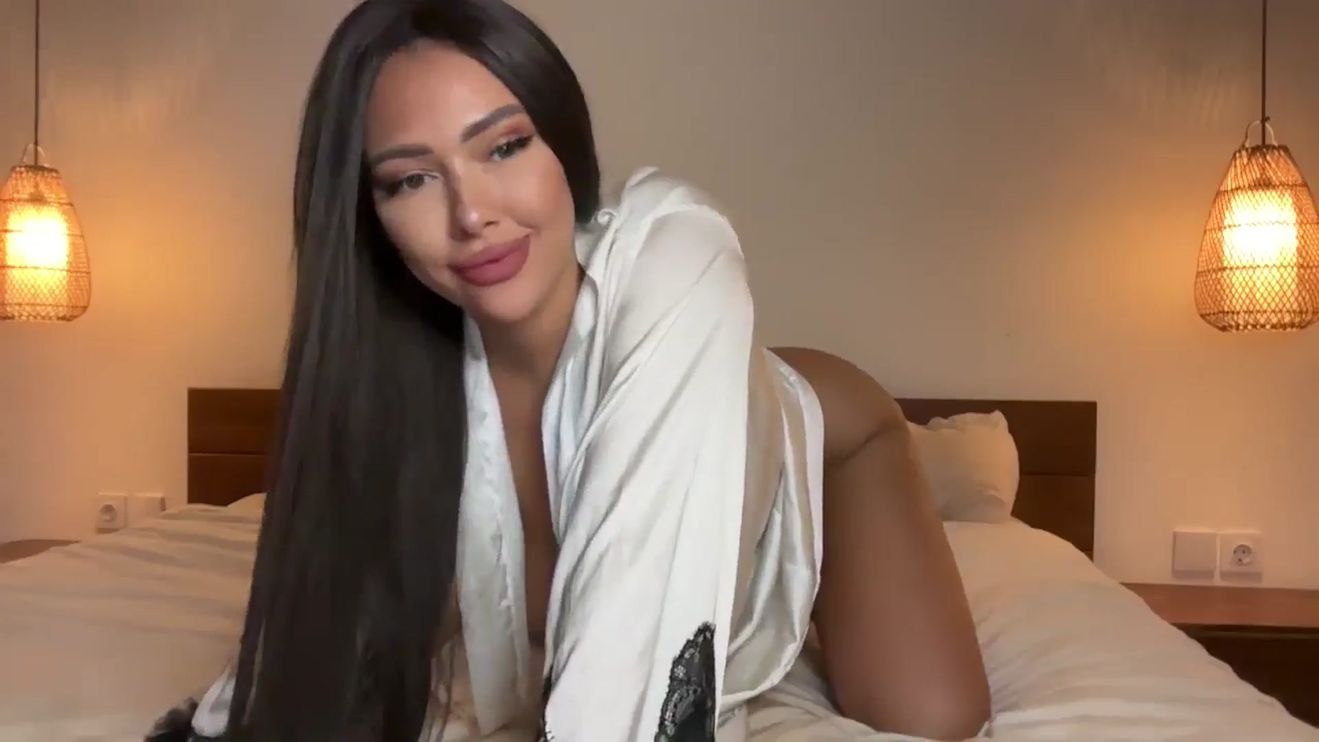 Gallery image thumbnail from Sweetyali's myfreecams stream on, 03/19/2025, 03:56 image 2 of 20