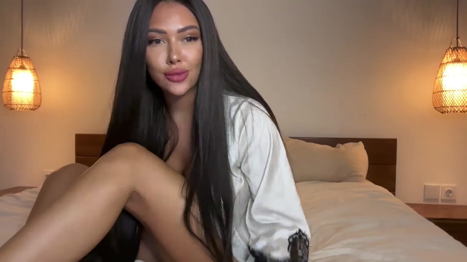 Gallery image thumbnail from Sweetyali's myfreecams stream on, 03/19/2025, 06:25 image 6 of 20