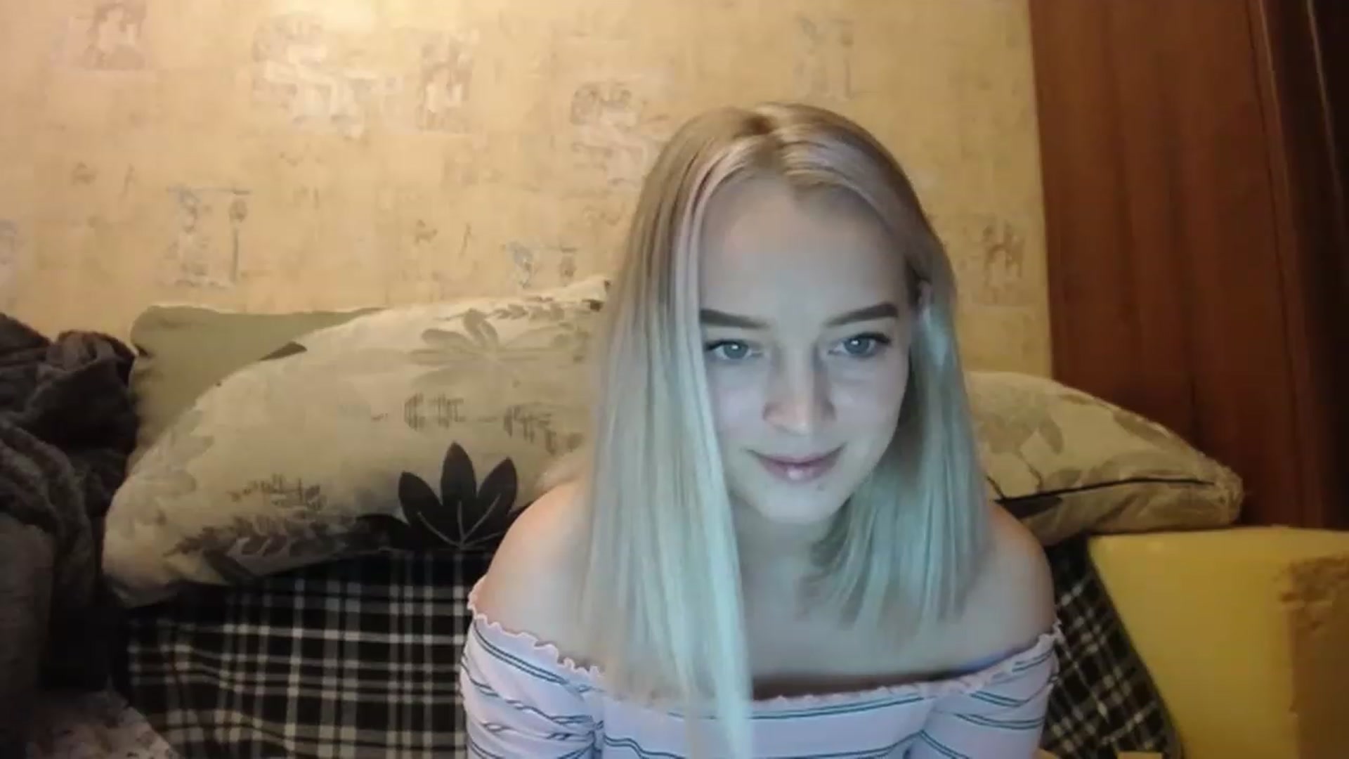 Gallery image thumbnail from Sweetykitty23's myfreecams stream on, 02/18/2023, 18:54 image 9 of 20