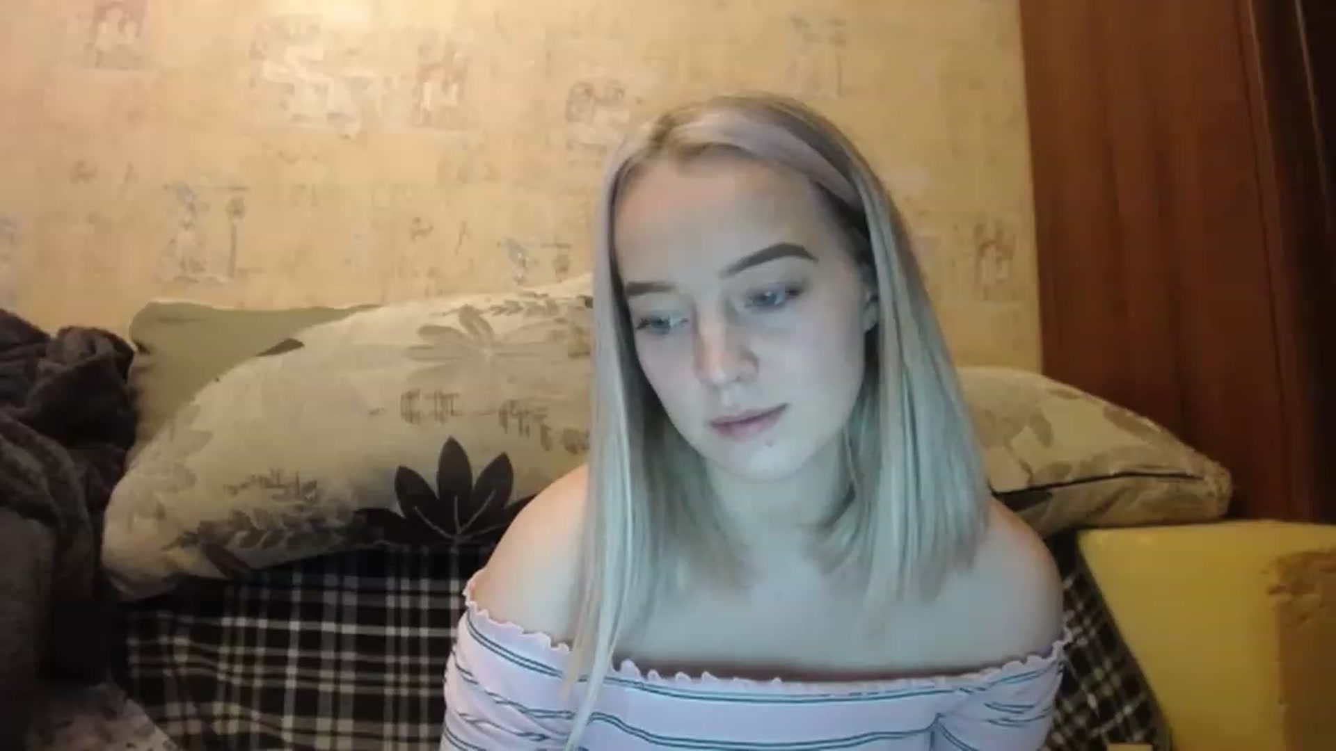 Gallery image thumbnail from Sweetykitty23's myfreecams stream on, 02/18/2023, 18:54 image 4 of 20