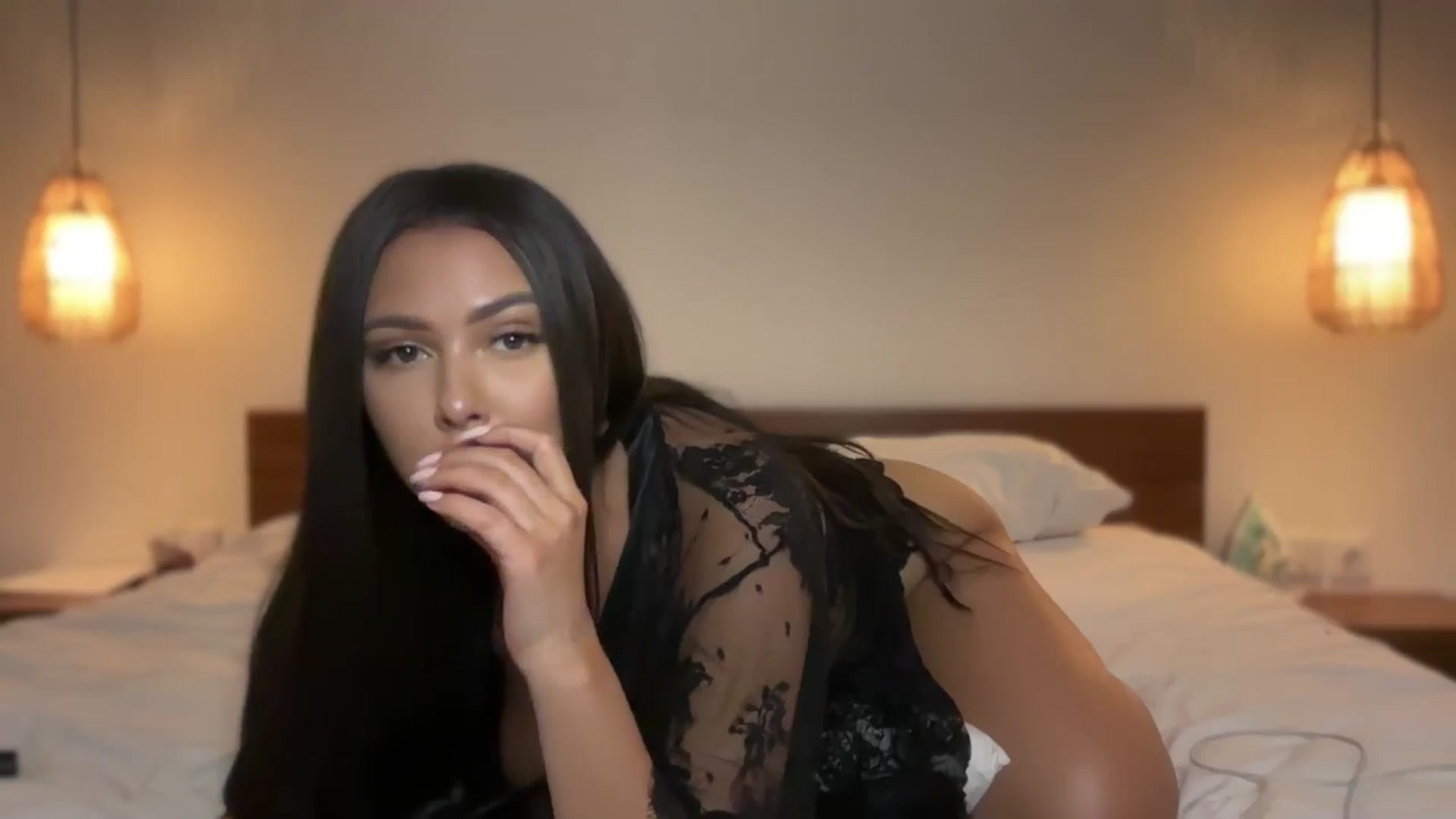 Gallery image thumbnail from Sweetylinaa's myfreecams stream on, 08/11/2025, 06:12 image 18 of 20
