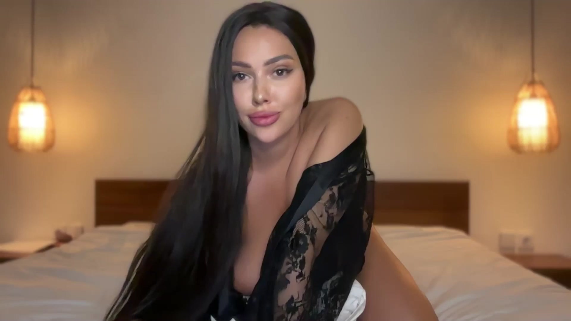 Gallery image thumbnail from Sweetylinaa's myfreecams stream on, 08/13/2025, 15:11 image 13 of 20