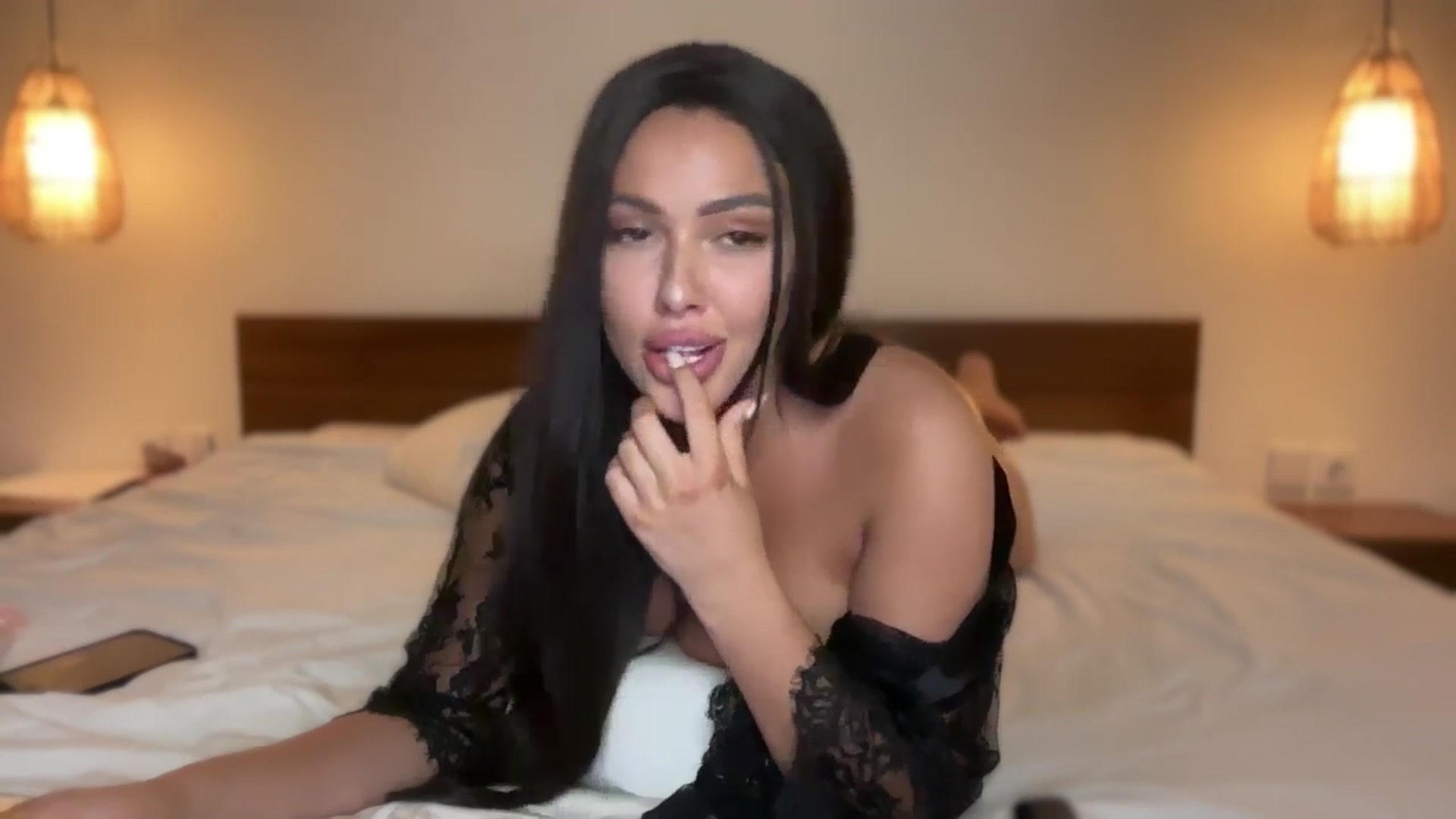 Gallery image thumbnail from Sweetylinaa's myfreecams stream on, 08/13/2025, 16:58 image 4 of 20