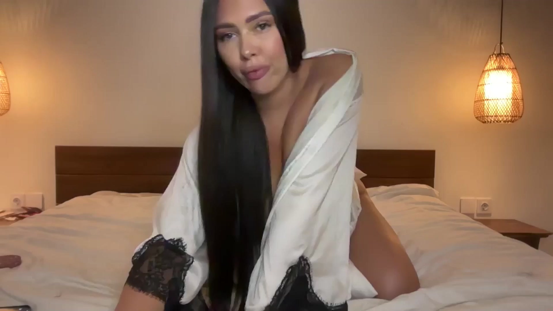 Gallery image thumbnail from Sweetylinaa's myfreecams stream on, 08/28/2025, 06:45 image 1 of 20