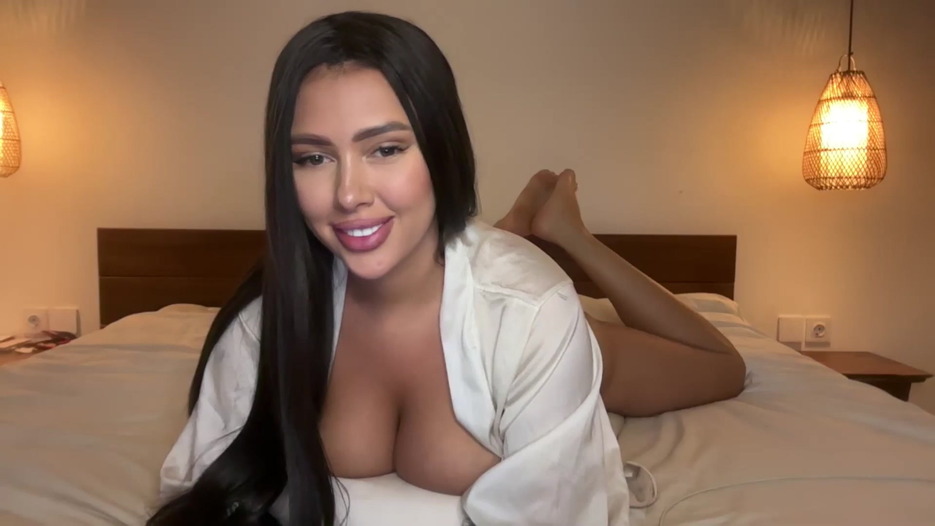 Gallery image thumbnail from Sweetylinaa's myfreecams stream on, 08/28/2025, 07:49 image 4 of 20