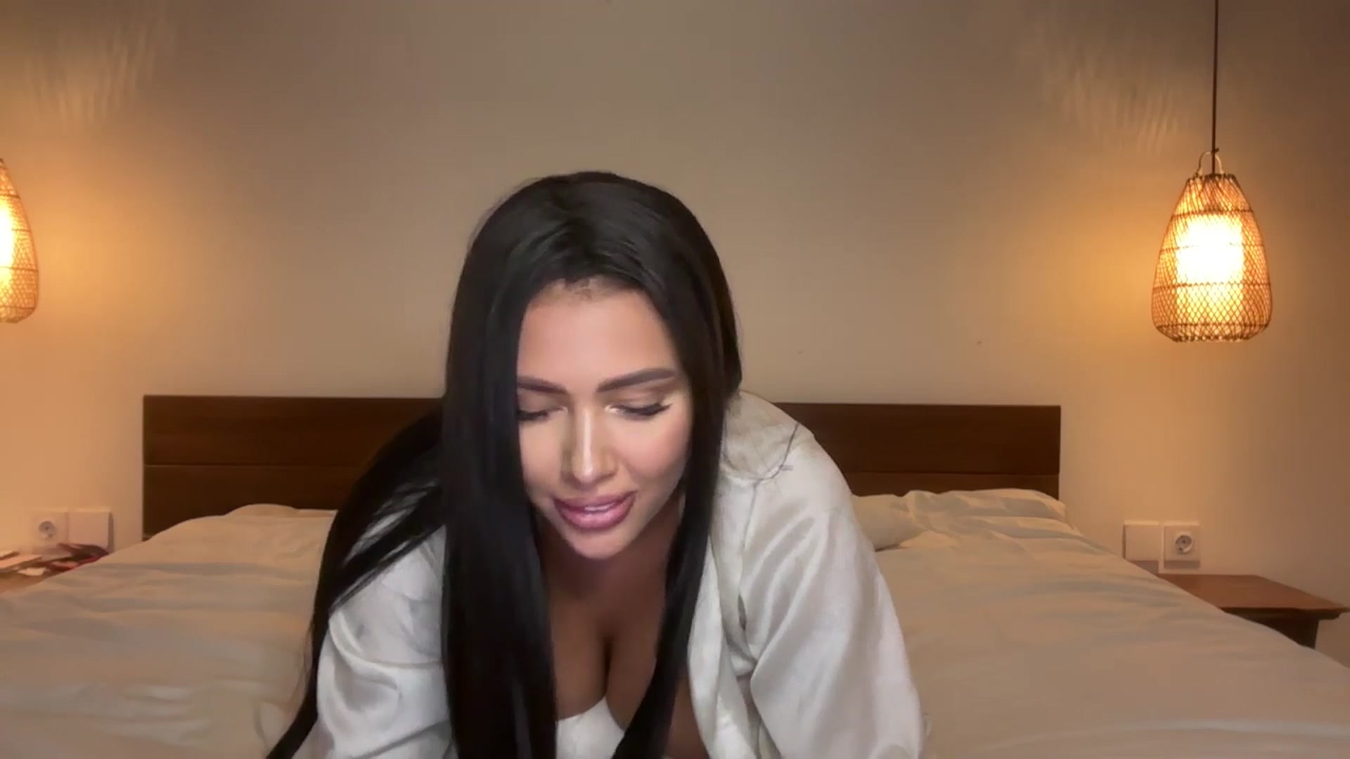 Gallery image thumbnail from Sweetylinaa's myfreecams stream on, 08/28/2025, 07:49 image 2 of 20