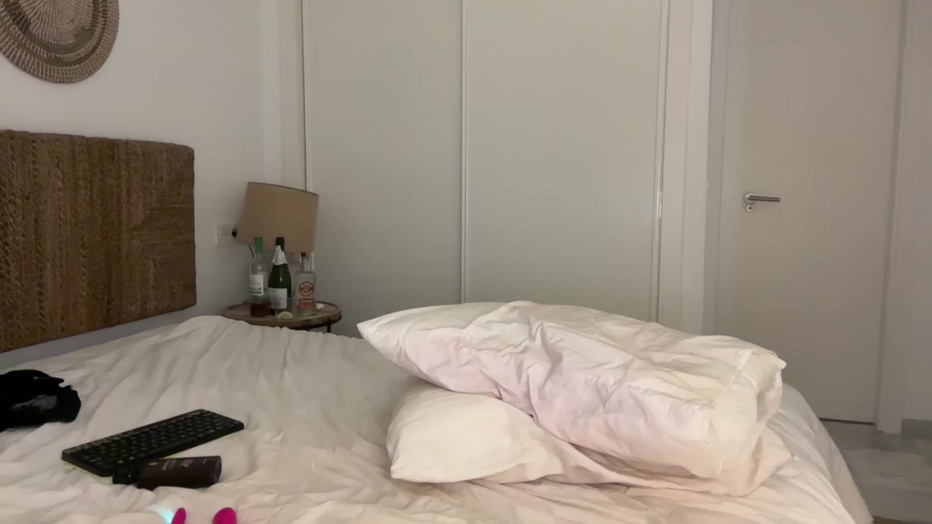 Gallery image thumbnail from Sweetylinaa's myfreecams stream on, 11/23/2025, 18:46 image 1 of 20