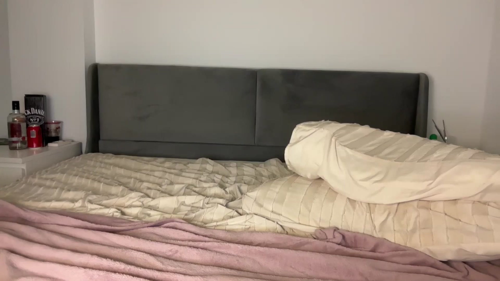 Gallery image thumbnail from Sweetylinaa's myfreecams stream on, 04/16/2026, 16:41 image 13 of 20