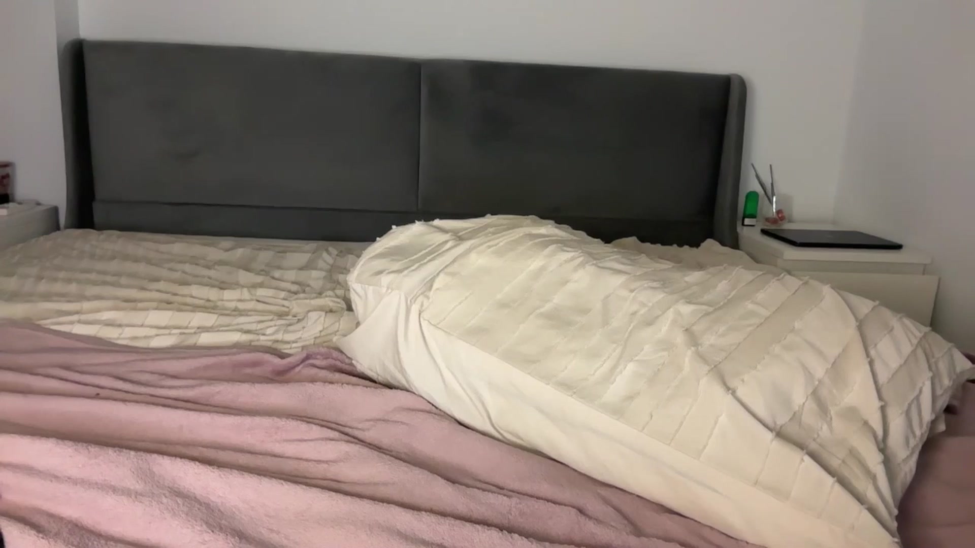 Gallery image thumbnail from Sweetylinaa's myfreecams stream on, 04/16/2026, 17:38 image 17 of 20