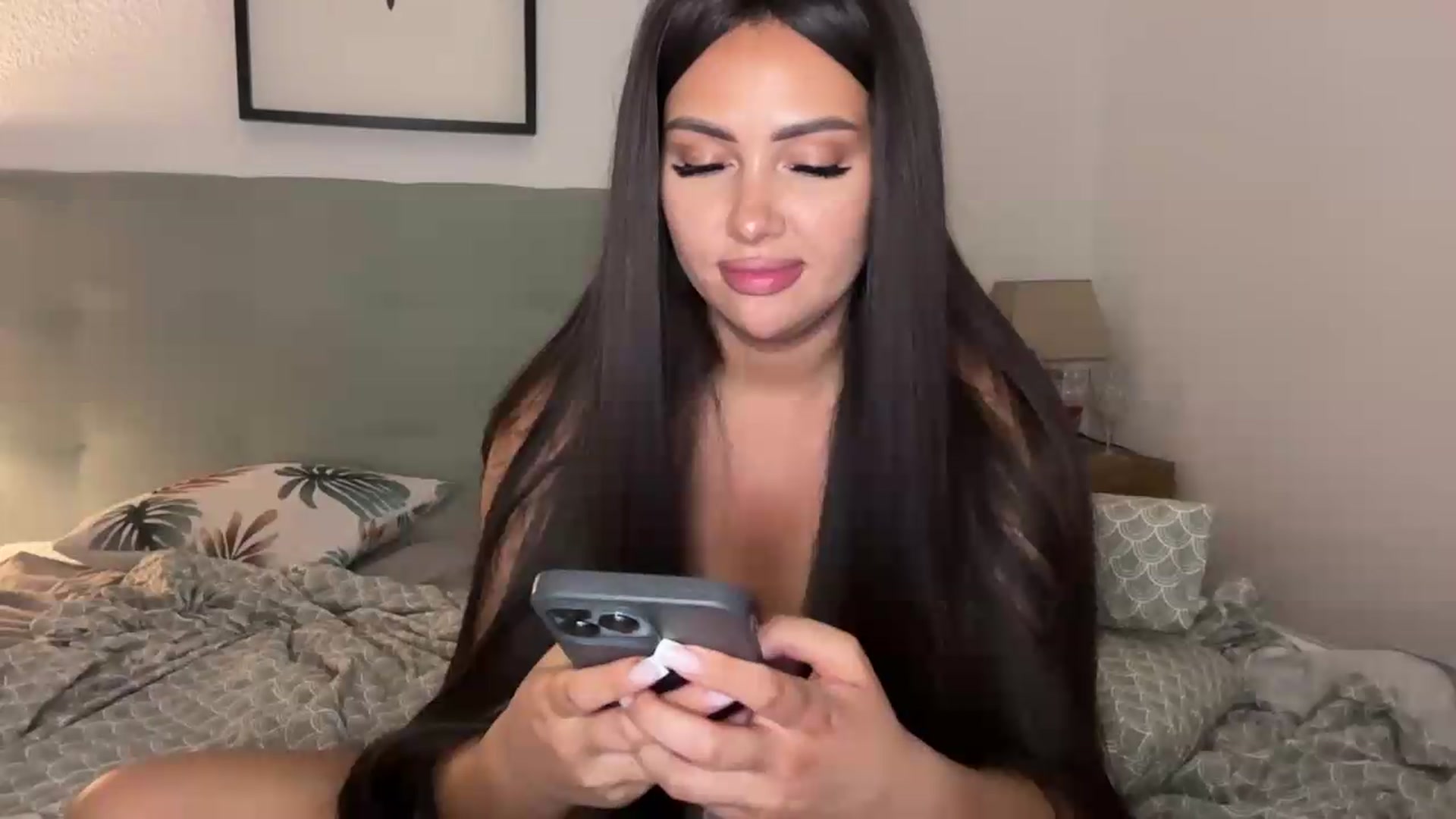 Gallery image thumbnail from Sweetylinaa's myfreecams stream on, 07/20/2026, 20:46 image 14 of 20