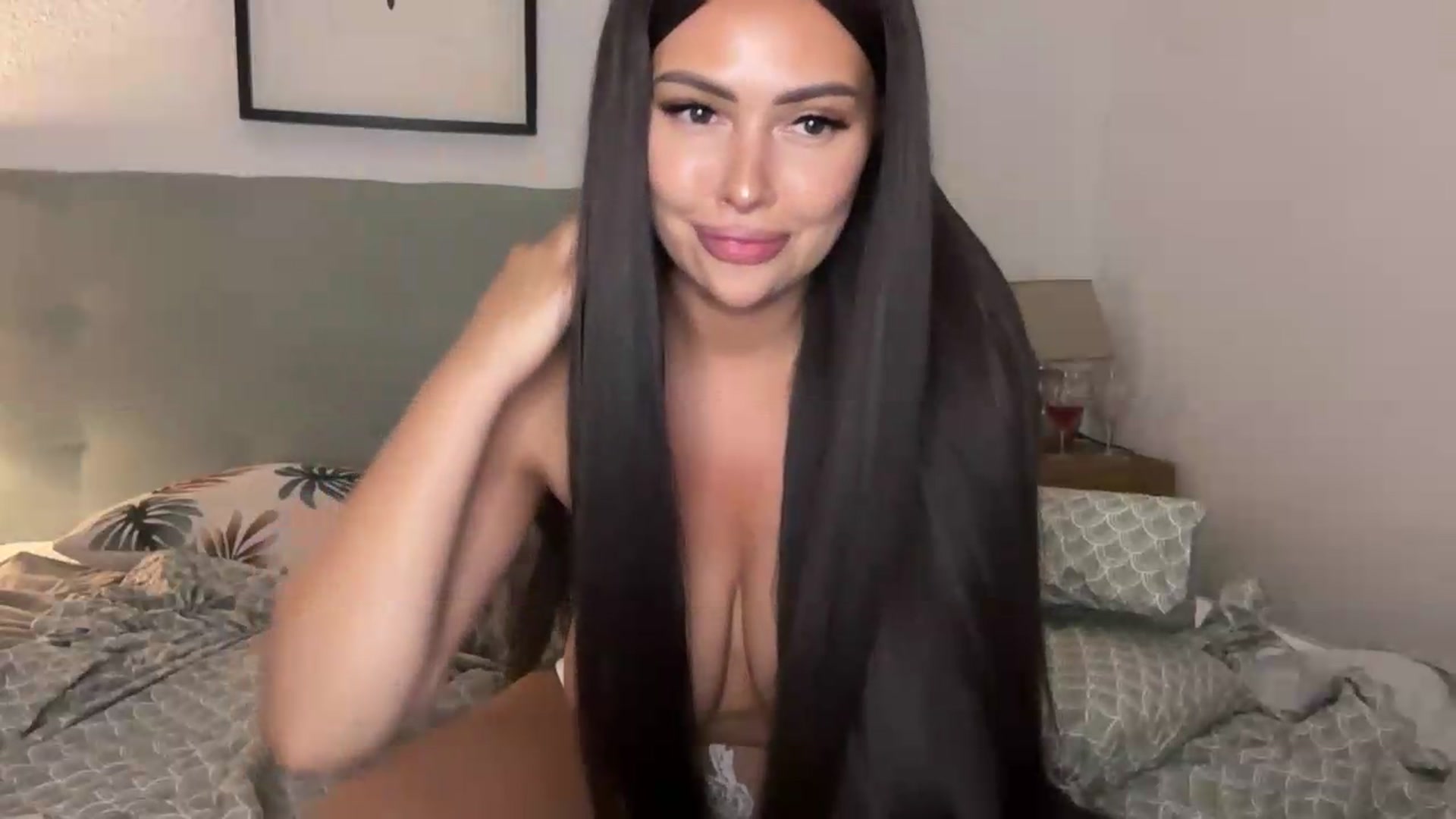 Gallery image thumbnail from Sweetylinaa's myfreecams stream on, 07/20/2026, 20:46 image 9 of 20