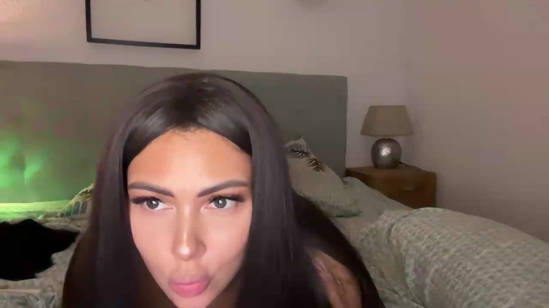 Gallery image thumbnail from Sweetylinaa's myfreecams stream on, 08/01/2026, 21:26 image 5 of 20