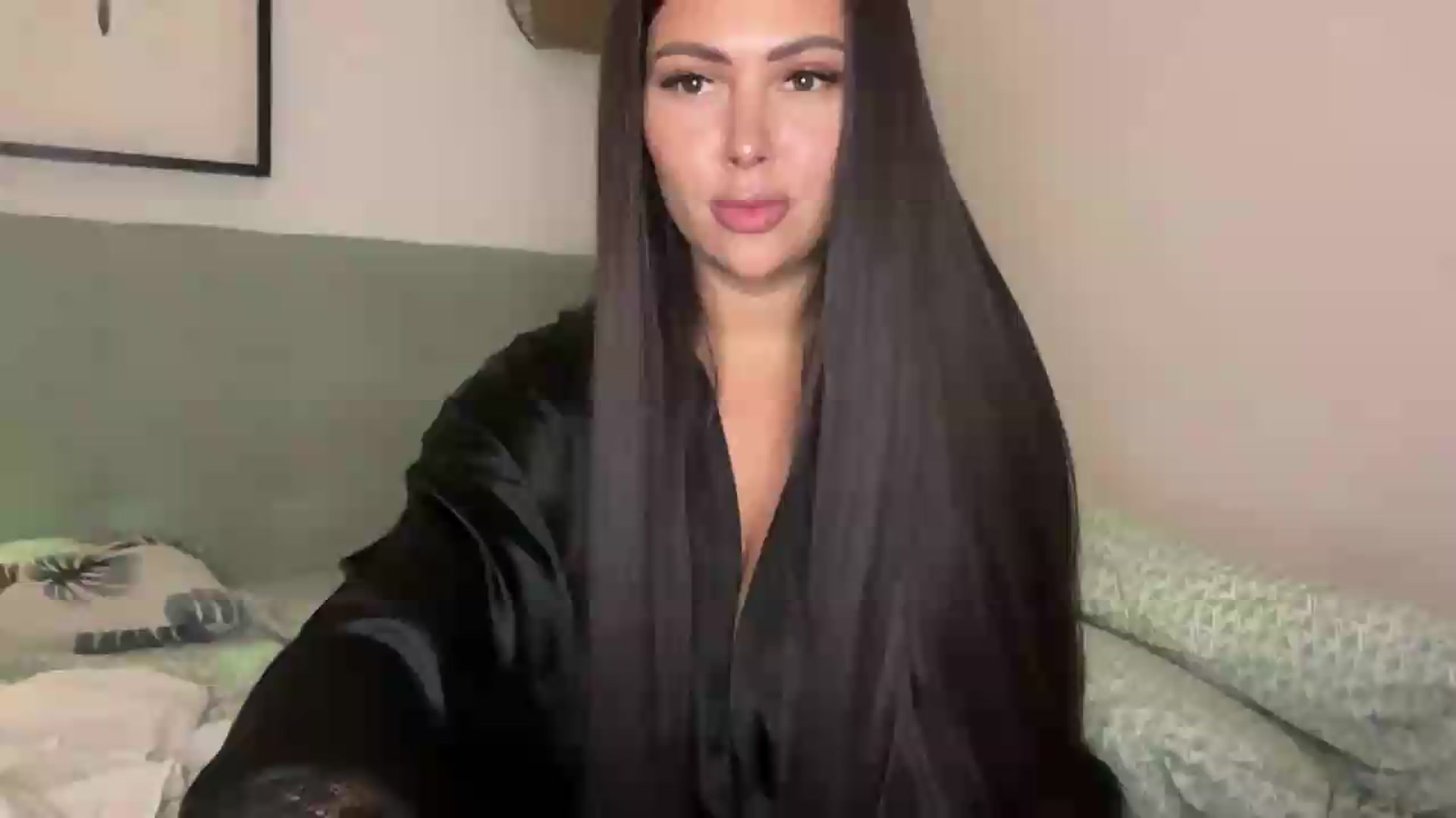 Gallery image thumbnail from Sweetylinaa's myfreecams stream on, 08/02/2026, 22:56 image 1 of 20