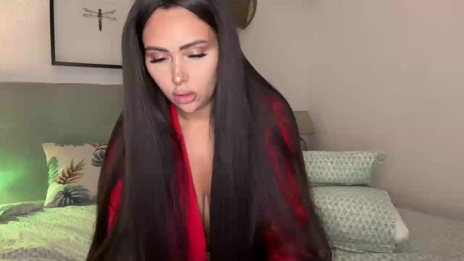 Gallery image thumbnail from Sweetylinaa's myfreecams stream on, 08/07/2026, 18:28 image 1 of 20