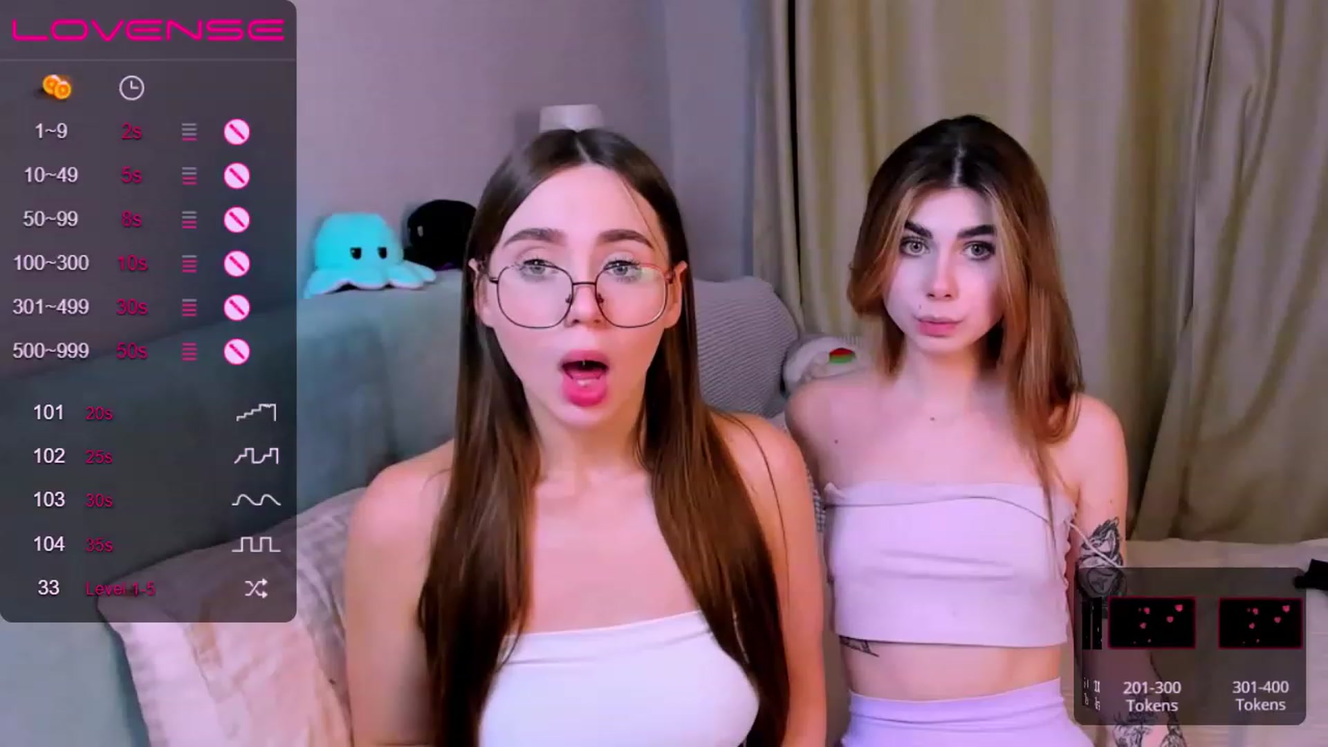 Gallery image thumbnail from SwetChloe's myfreecams stream on, 11/21/2022, 09:20 image 12 of 20