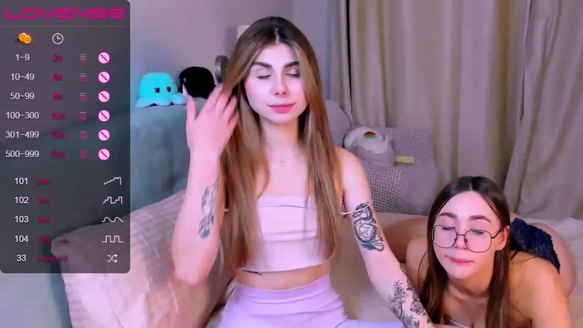 Gallery image thumbnail from SwetChloe's myfreecams stream on, 11/21/2022, 10:05 image 16 of 20