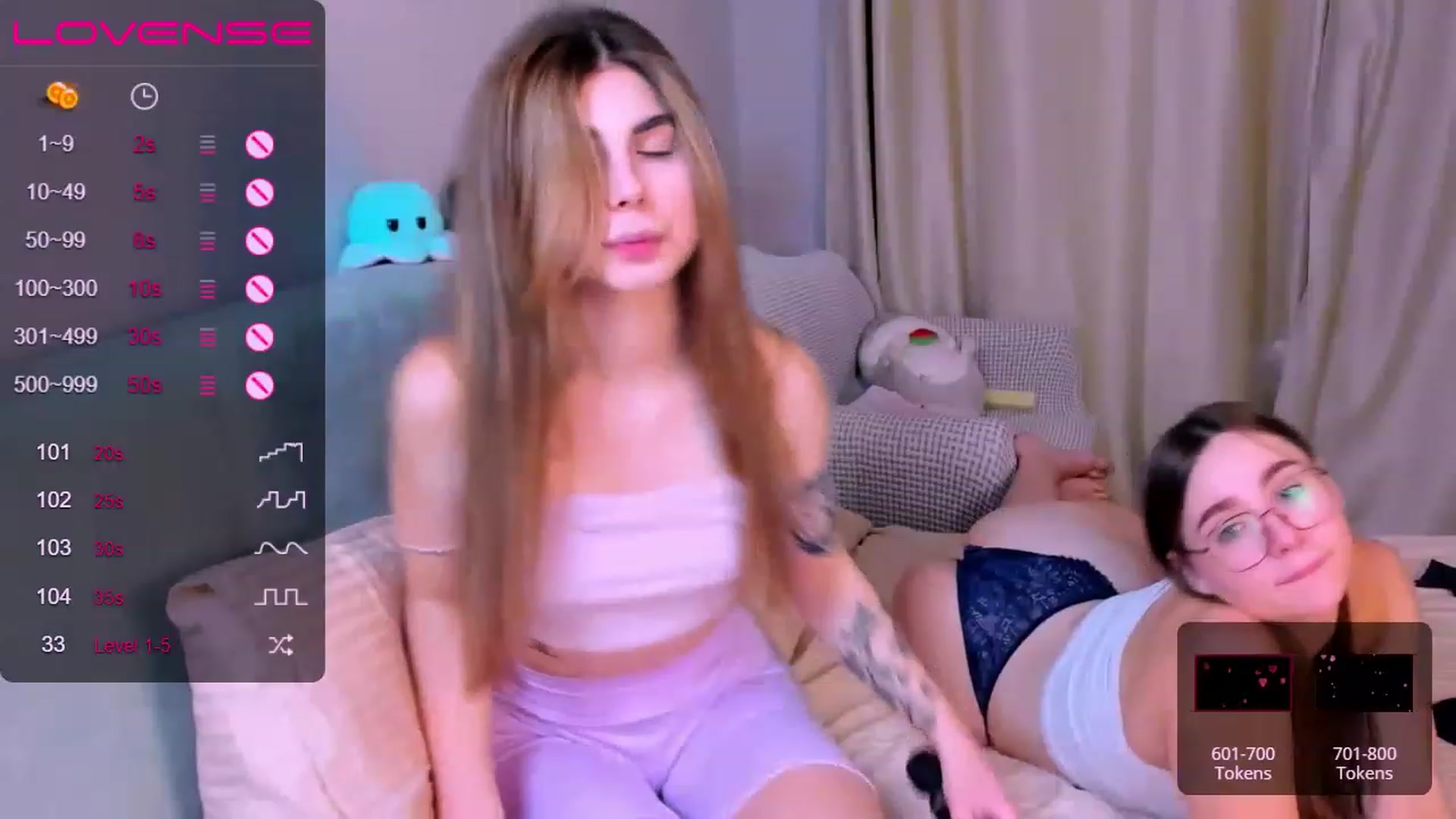 Gallery image thumbnail from SwetChloe's myfreecams stream on, 11/21/2022, 10:05 image 12 of 20