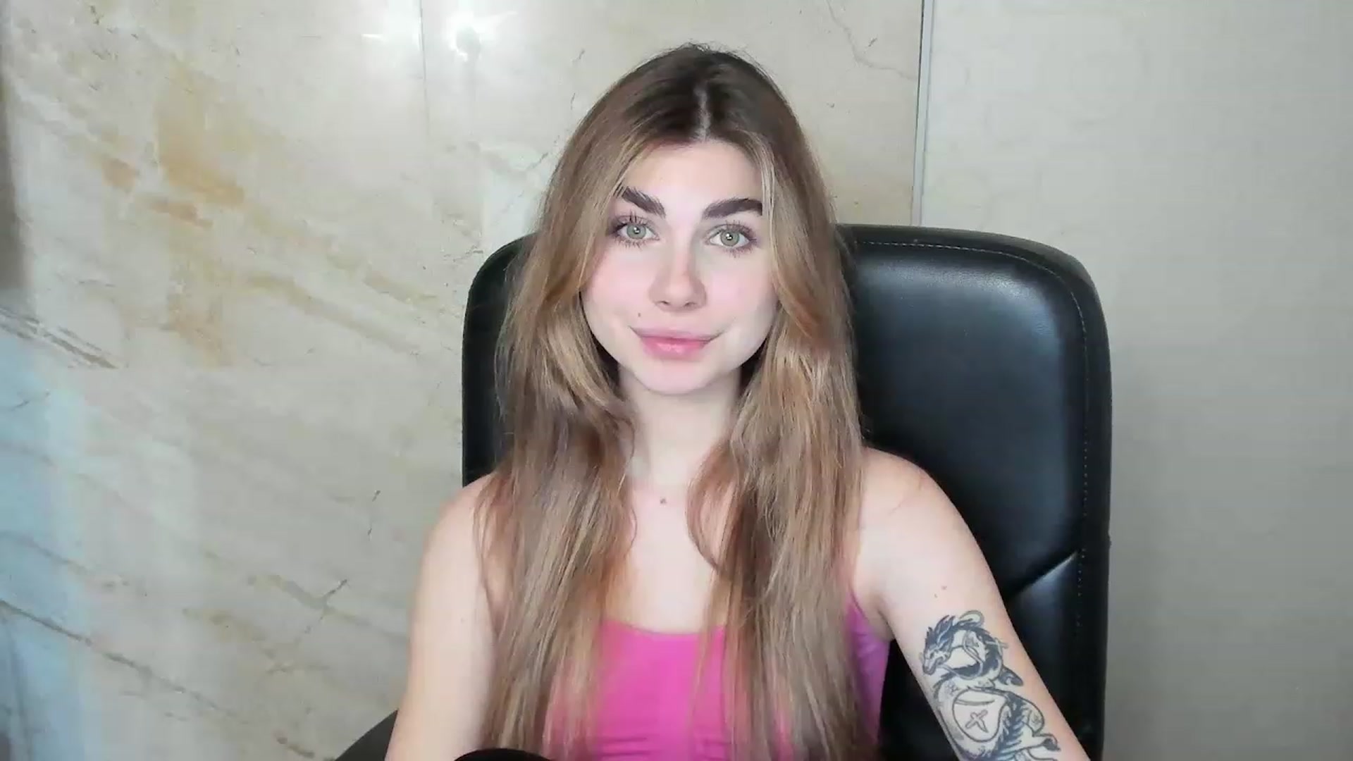 Gallery image thumbnail from SwetChloe's myfreecams stream on, 11/29/2022, 10:26 image 13 of 20