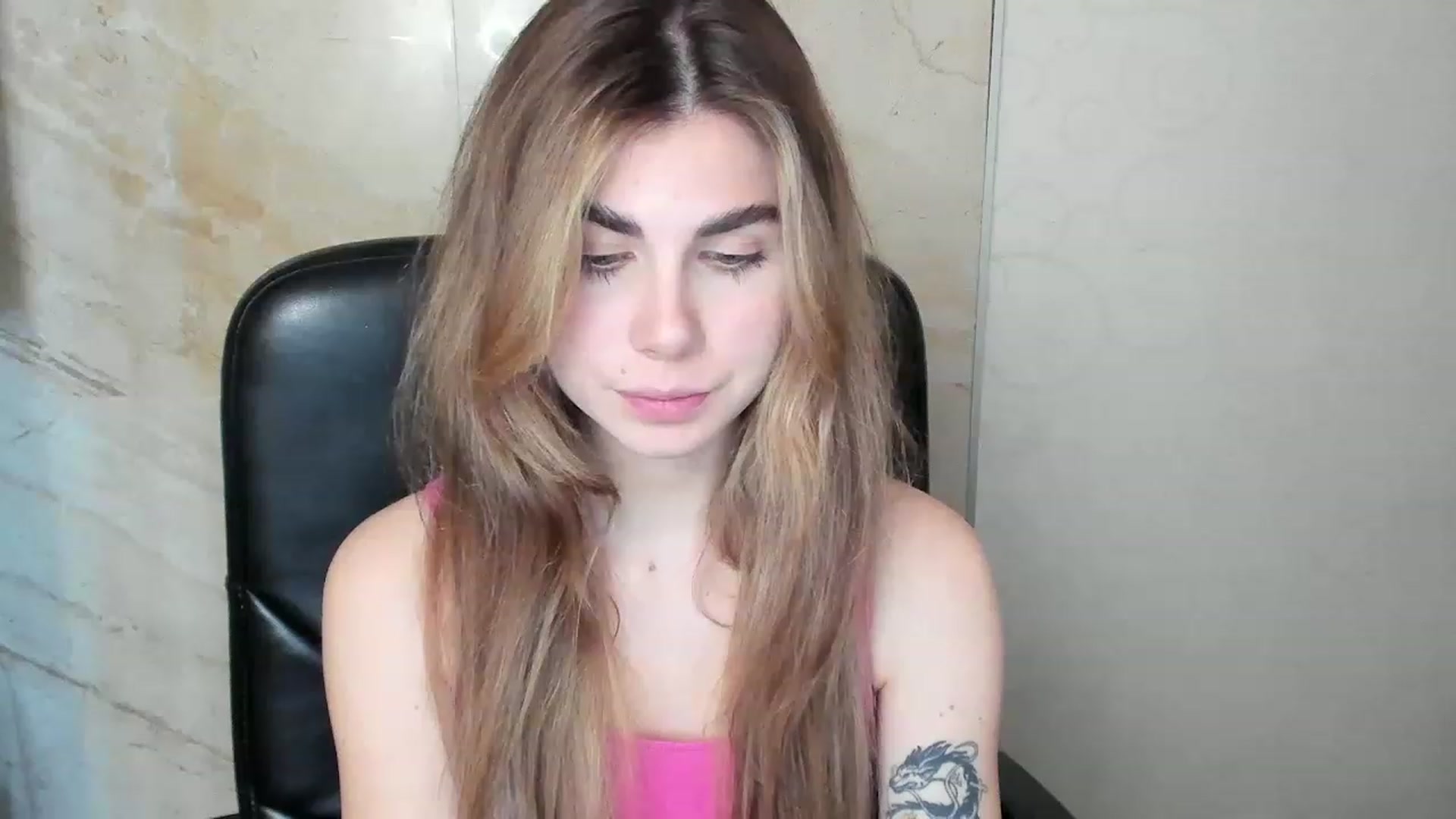 Gallery image thumbnail from SwetChloe's myfreecams stream on, 11/29/2022, 10:26 image 9 of 20