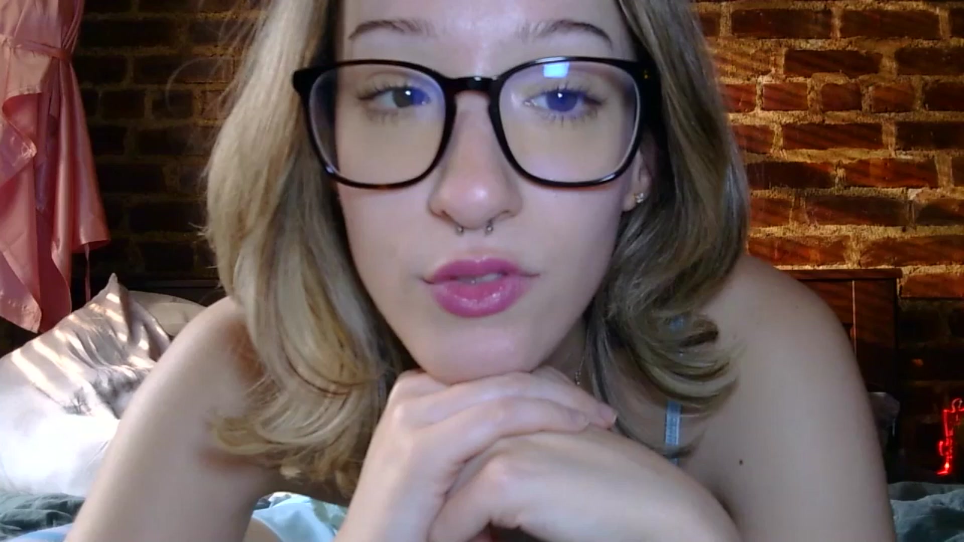 Gallery image thumbnail from SwitchyBunnie's myfreecams stream on, 06/02/2025, 22:51 image 8 of 20