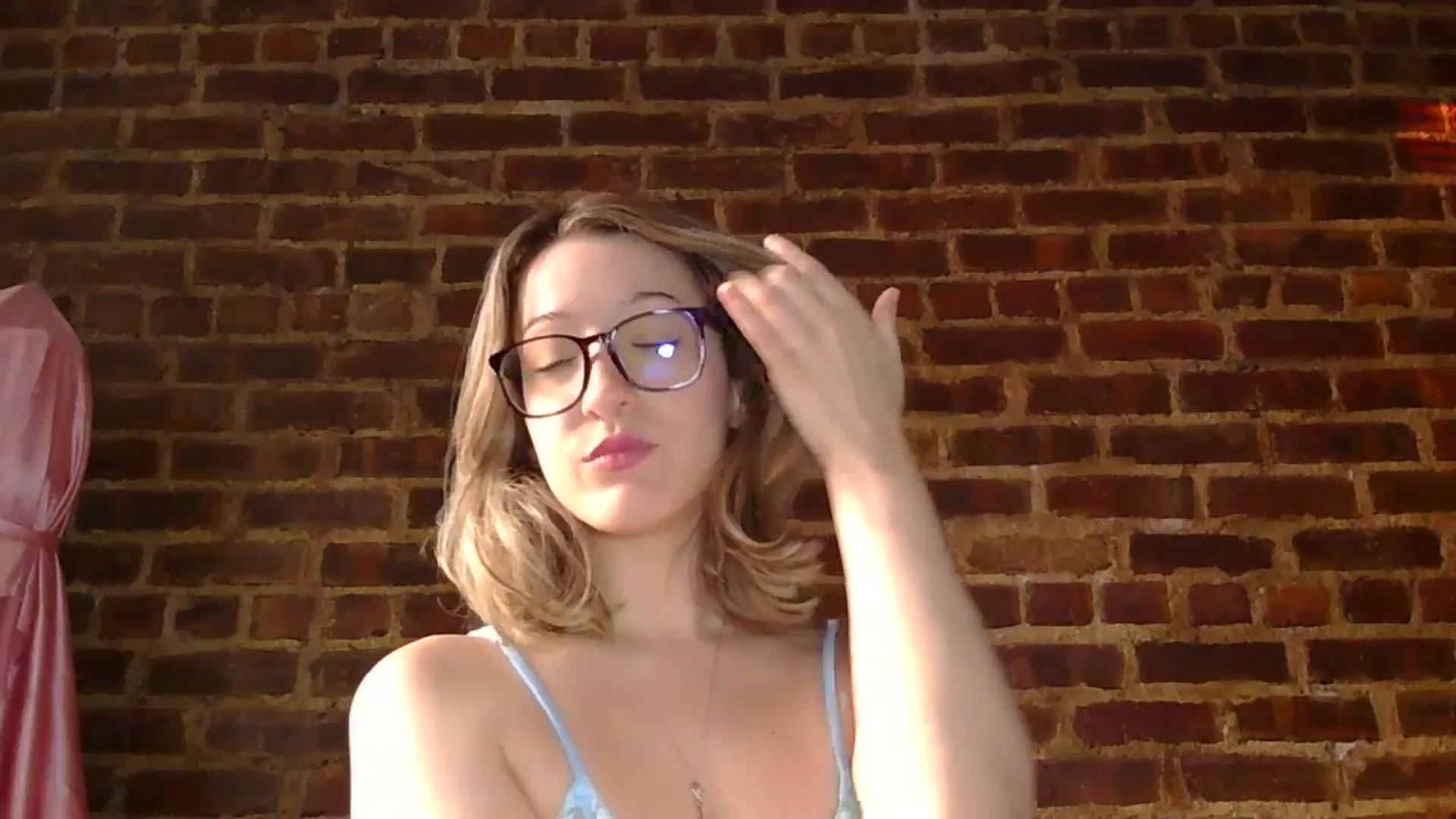 Gallery image thumbnail from SwitchyBunnie's myfreecams stream on, 06/02/2025, 23:50 image 18 of 20