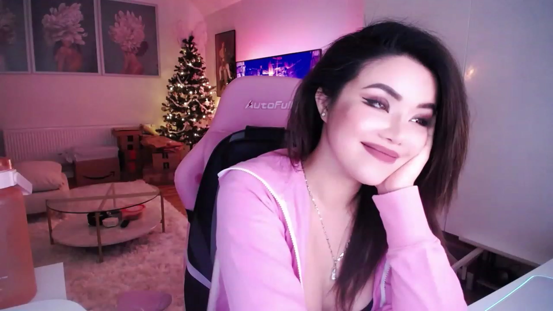 Gallery image thumbnail from SwtSunny's myfreecams stream on, 11/29/2022, 02:37 image 5 of 20
