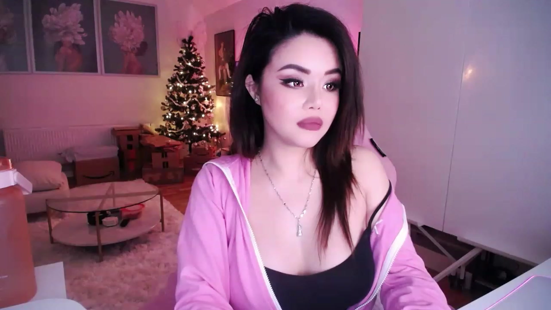 Gallery image thumbnail from SwtSunny's myfreecams stream on, 11/29/2022, 02:37 image 17 of 20