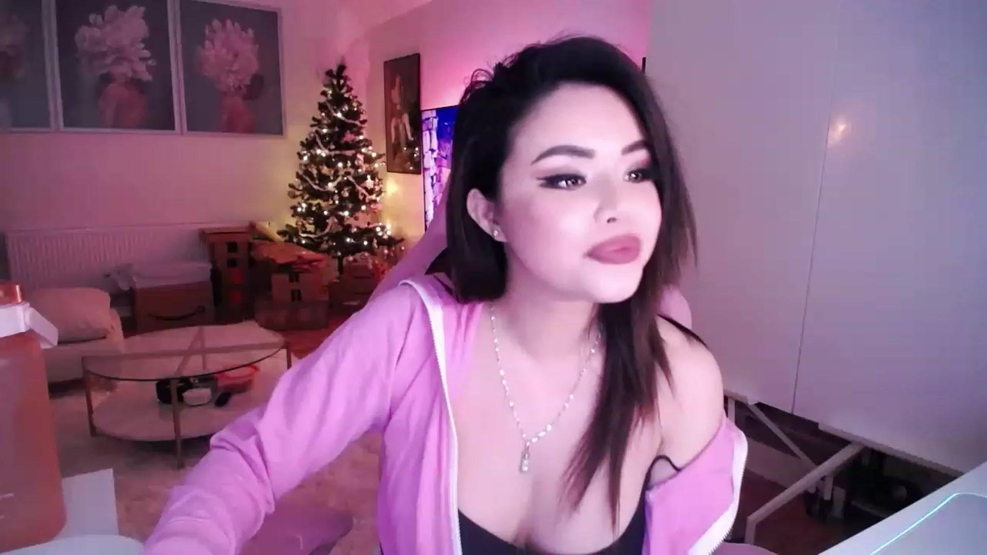 Gallery image thumbnail from SwtSunny's myfreecams stream on, 11/29/2022, 02:37 image 20 of 20