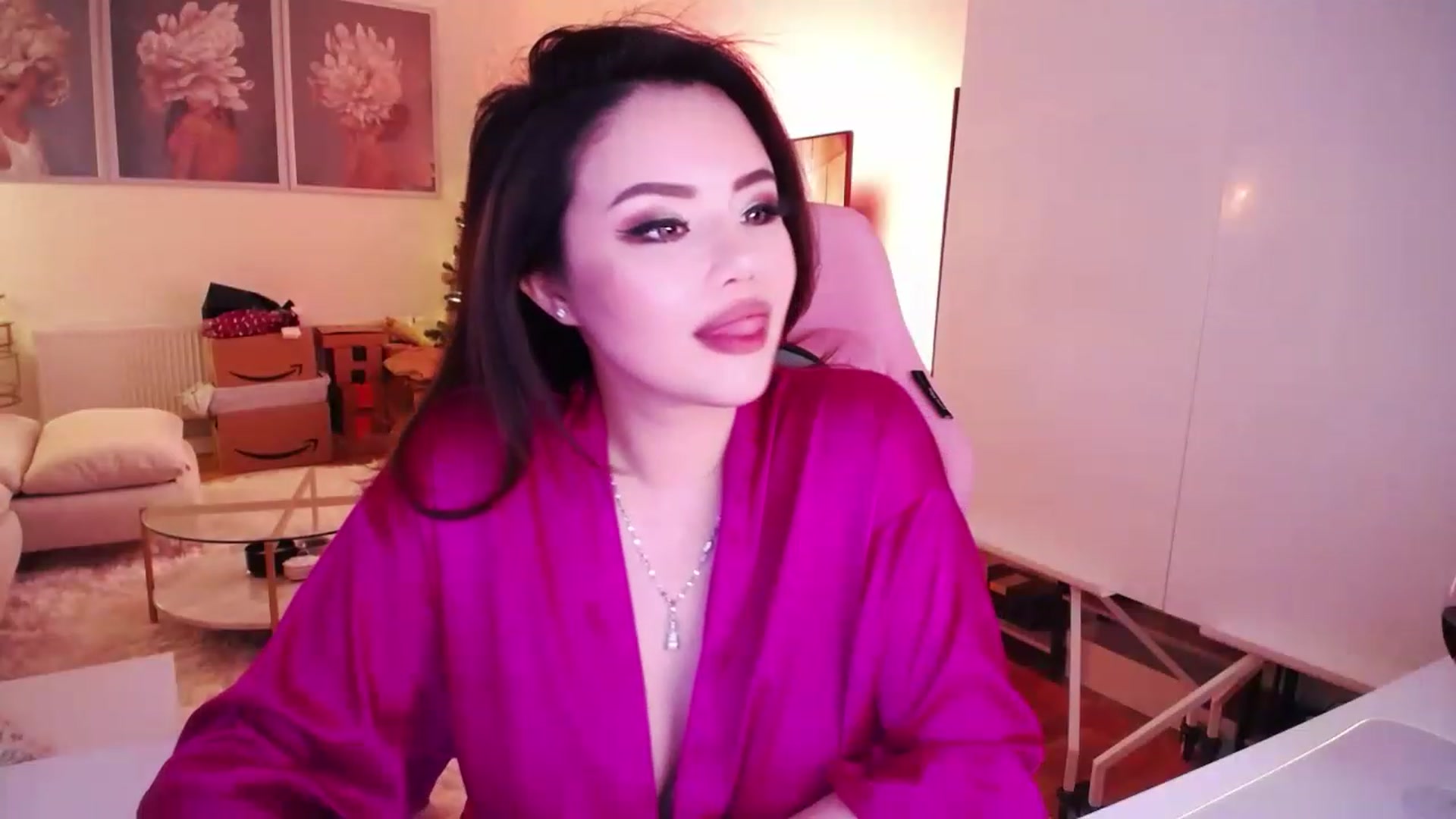 Gallery image thumbnail from SwtSunny's myfreecams stream on, 12/04/2022, 06:43 image 18 of 20