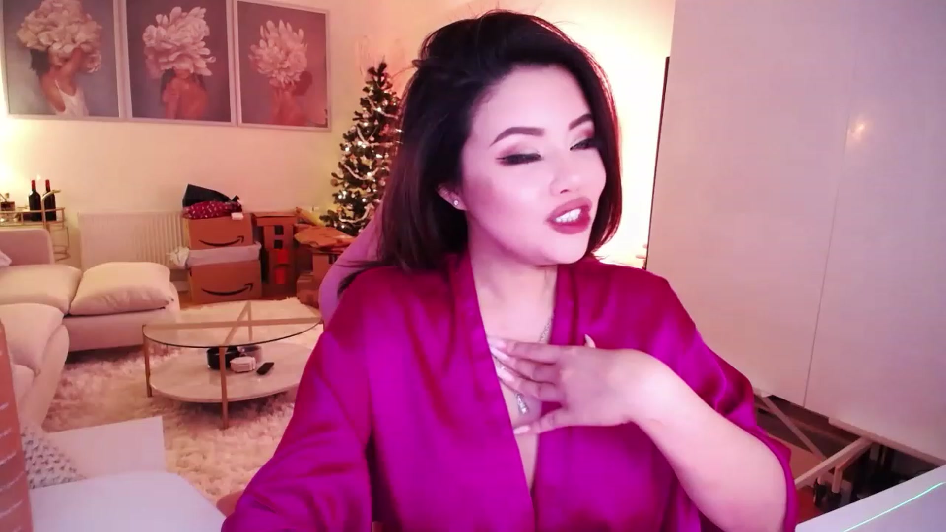 Gallery image thumbnail from SwtSunny's myfreecams stream on, 12/04/2022, 07:19 image 13 of 20