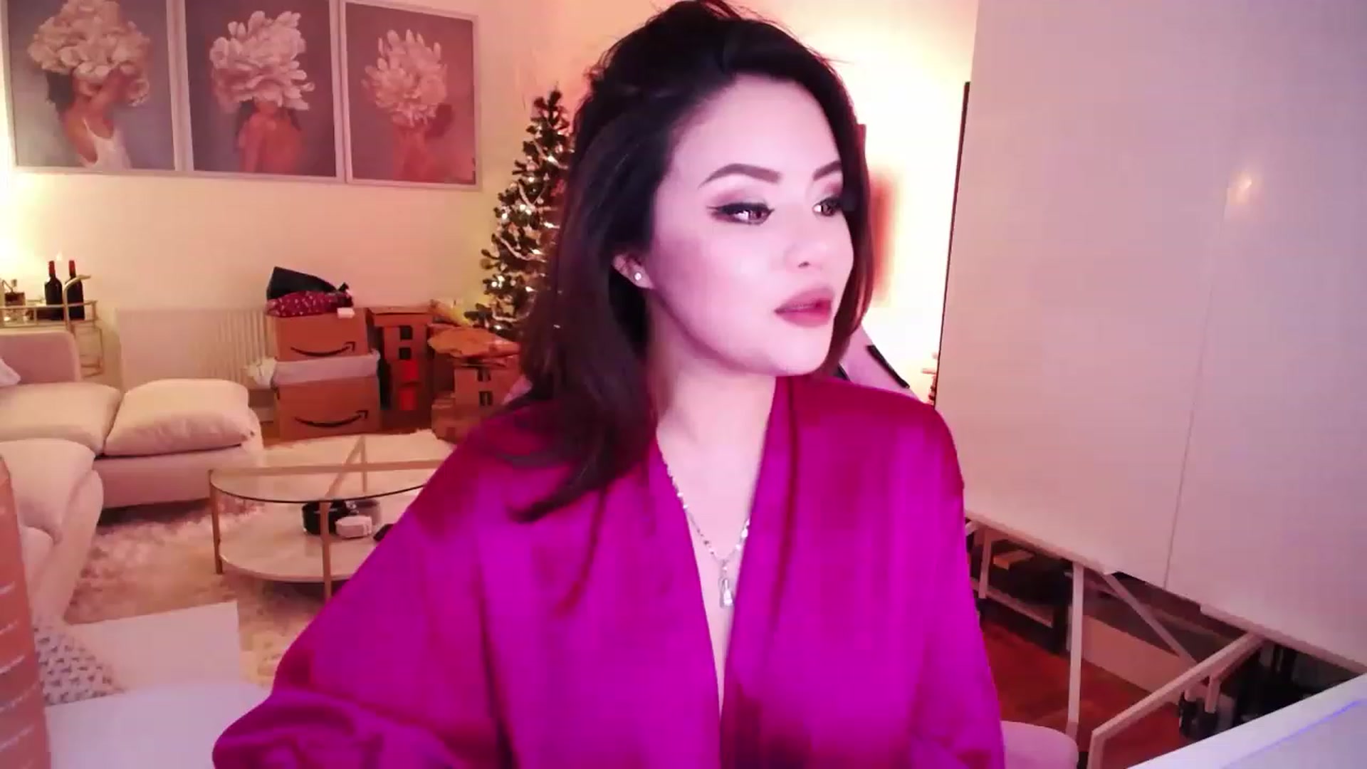 Gallery image thumbnail from SwtSunny's myfreecams stream on, 12/04/2022, 07:19 image 5 of 20