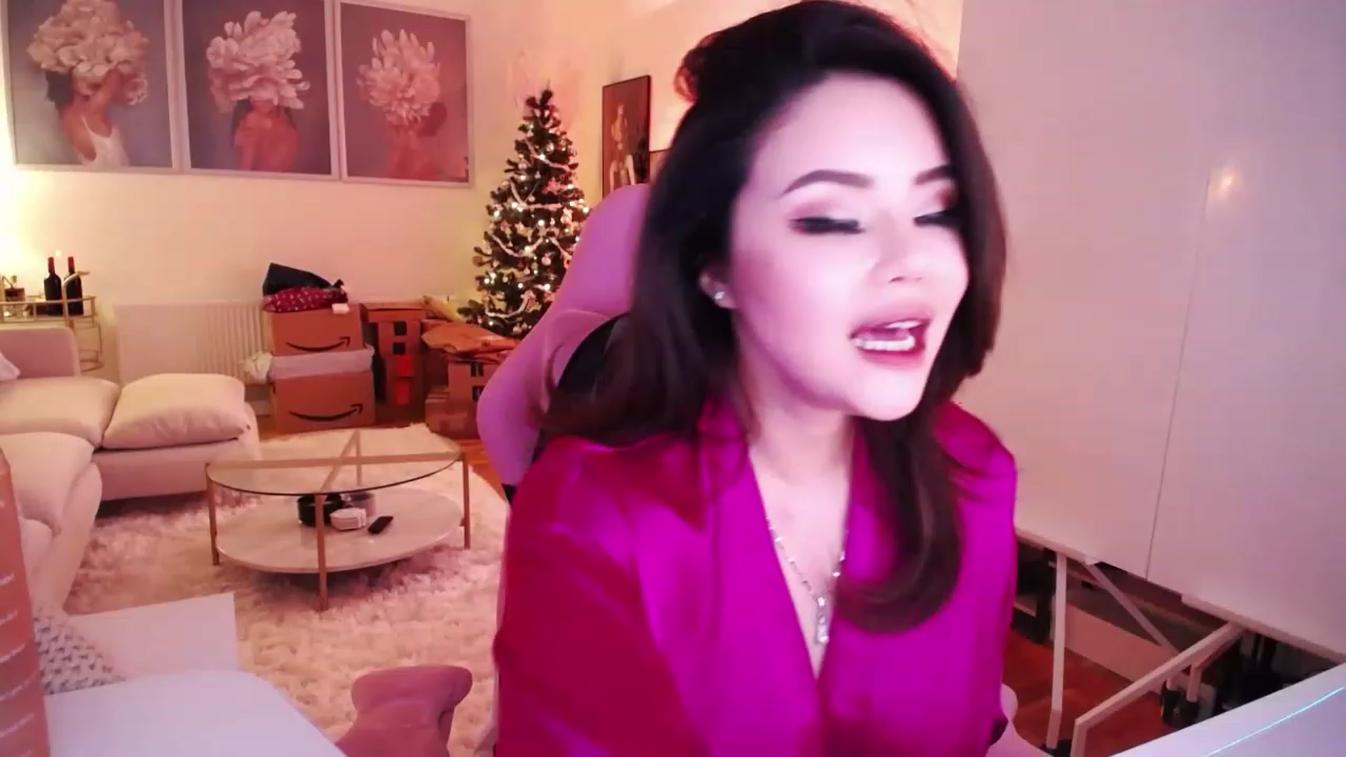 Gallery image thumbnail from SwtSunny's myfreecams stream on, 12/04/2022, 07:19 image 8 of 20