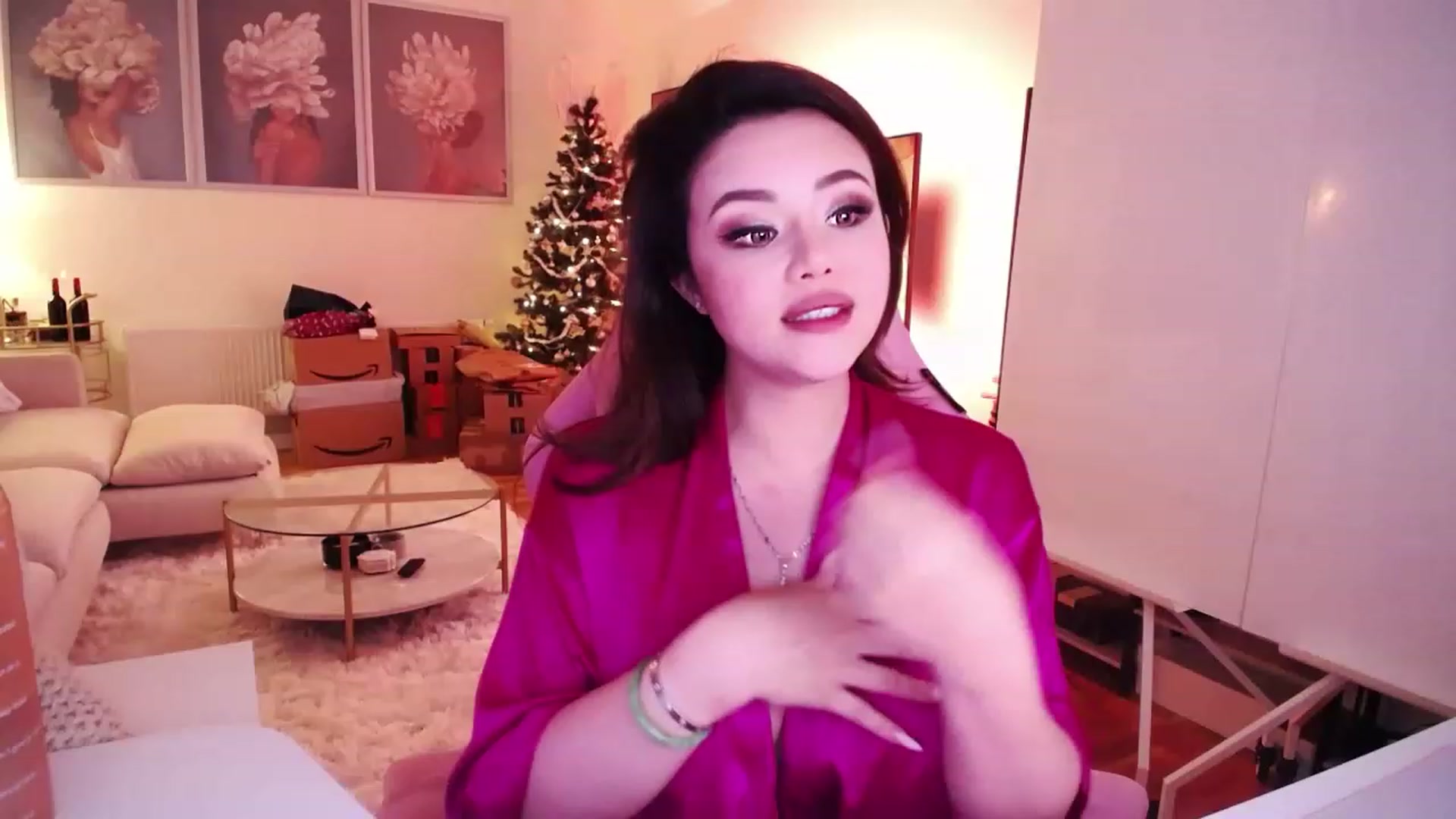 Gallery image thumbnail from SwtSunny's myfreecams stream on, 12/04/2022, 07:19 image 4 of 20