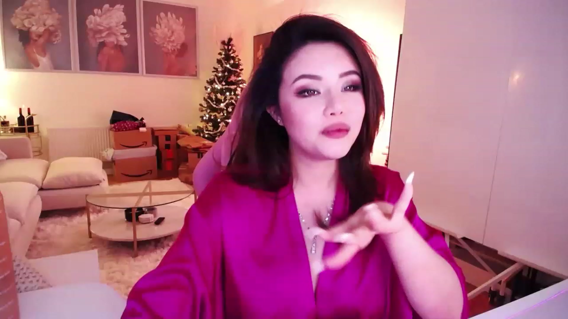 Gallery image thumbnail from SwtSunny's myfreecams stream on, 12/04/2022, 07:19 image 14 of 20