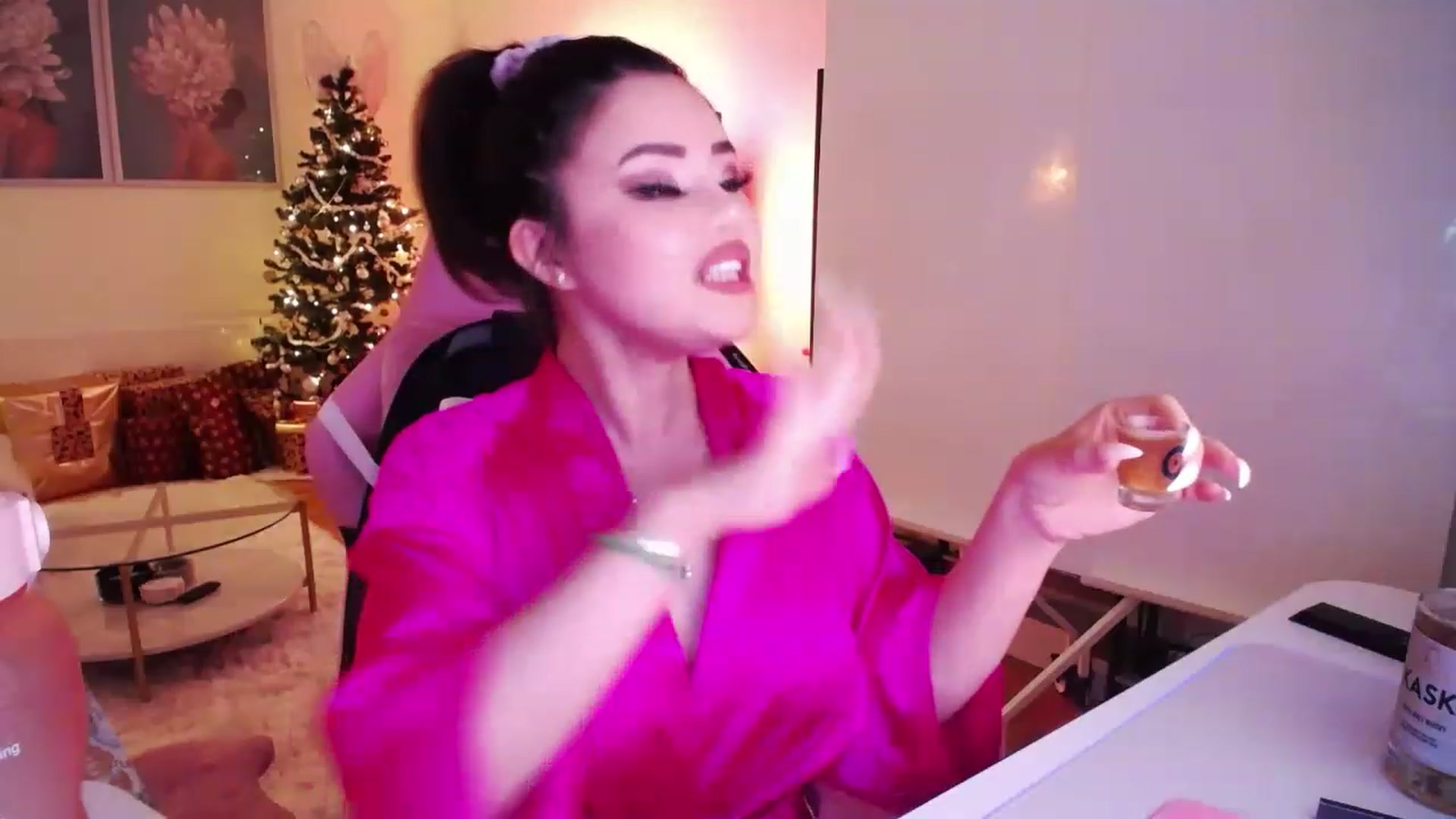 Gallery image thumbnail from SwtSunny's myfreecams stream on, 12/06/2022, 03:15 image 19 of 20